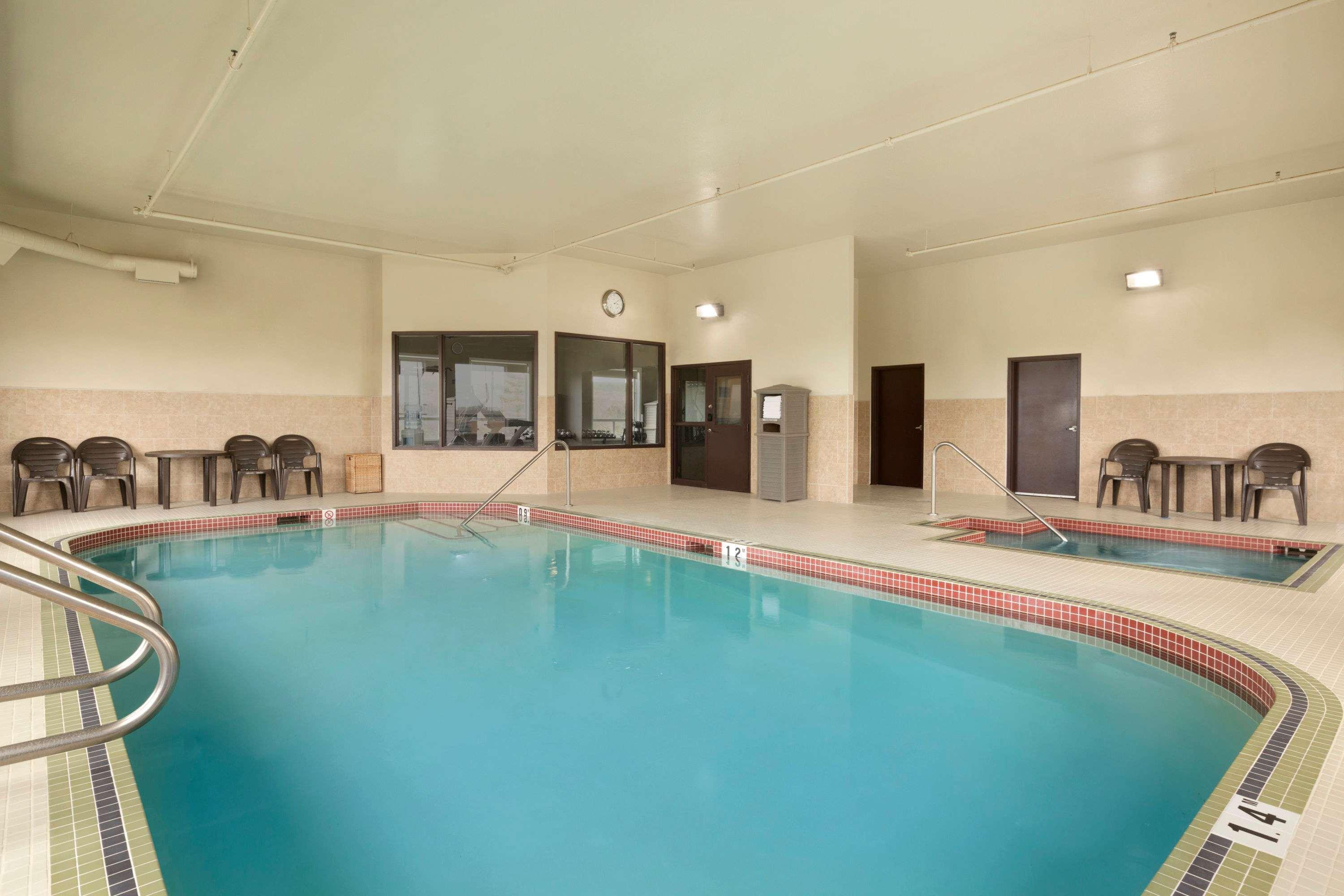 Days Inn Innisfail — photo 4