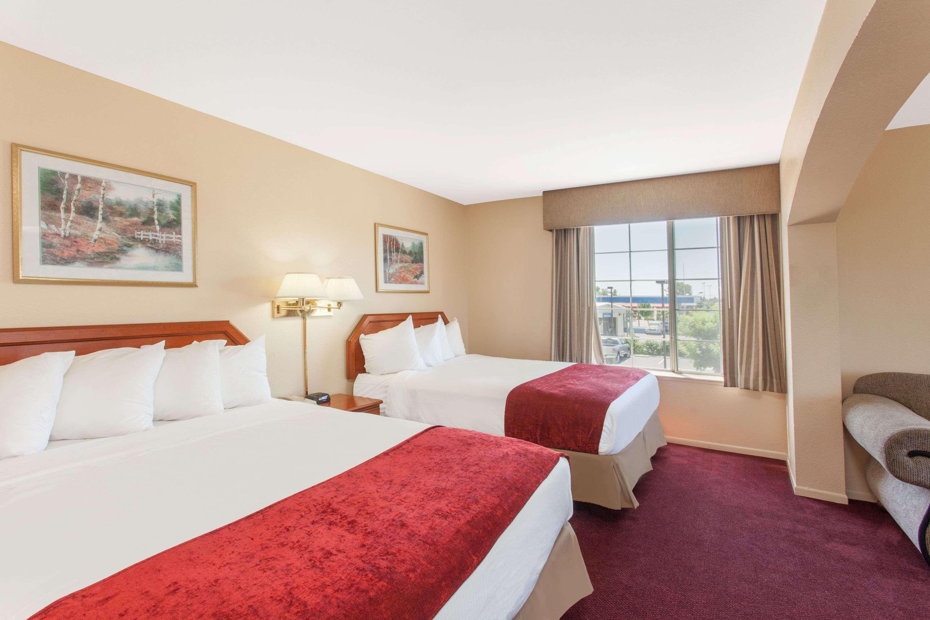 Ramada Fresno Northwest — photo 3