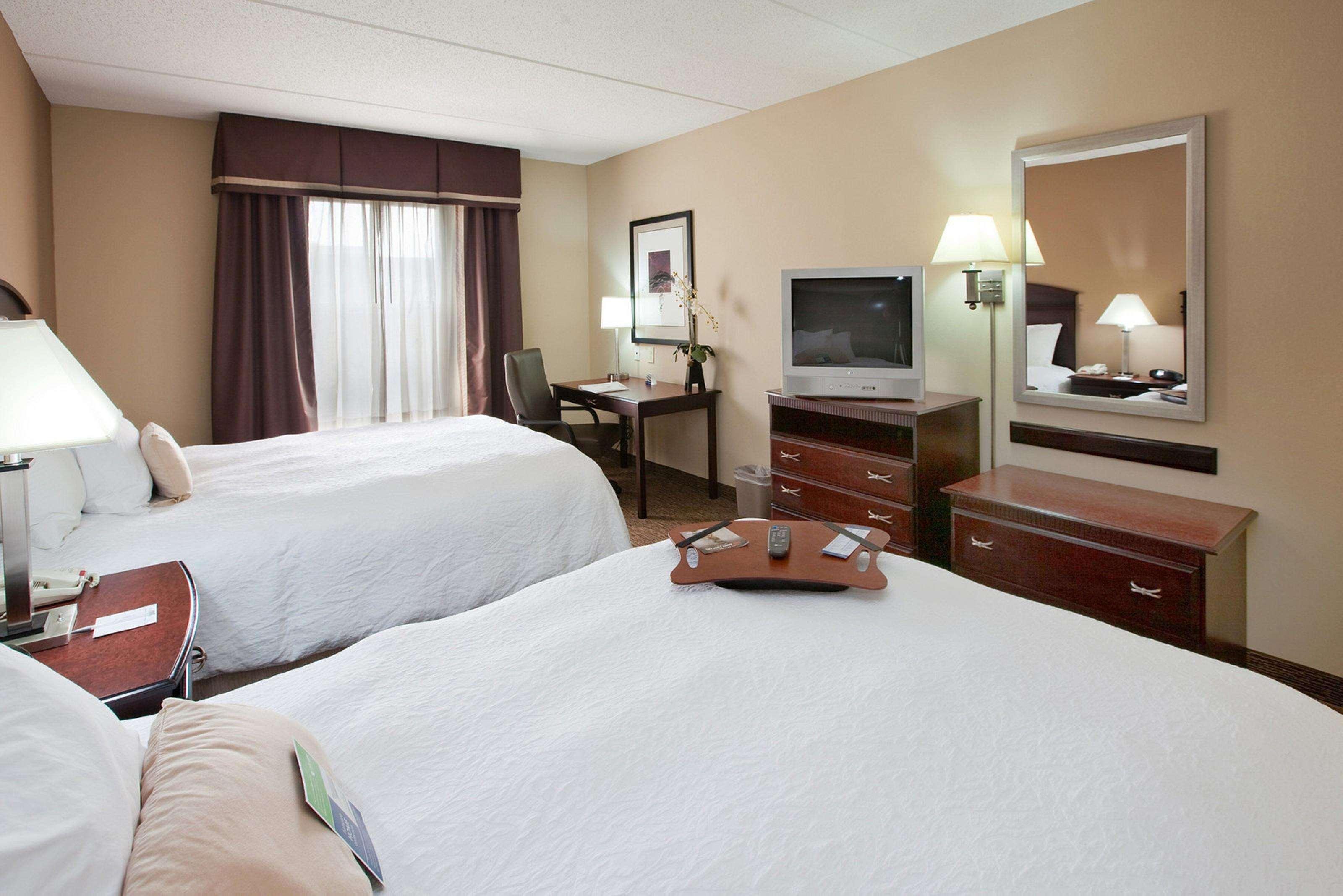 Hampton Inn & Suites Burlington — photo 4