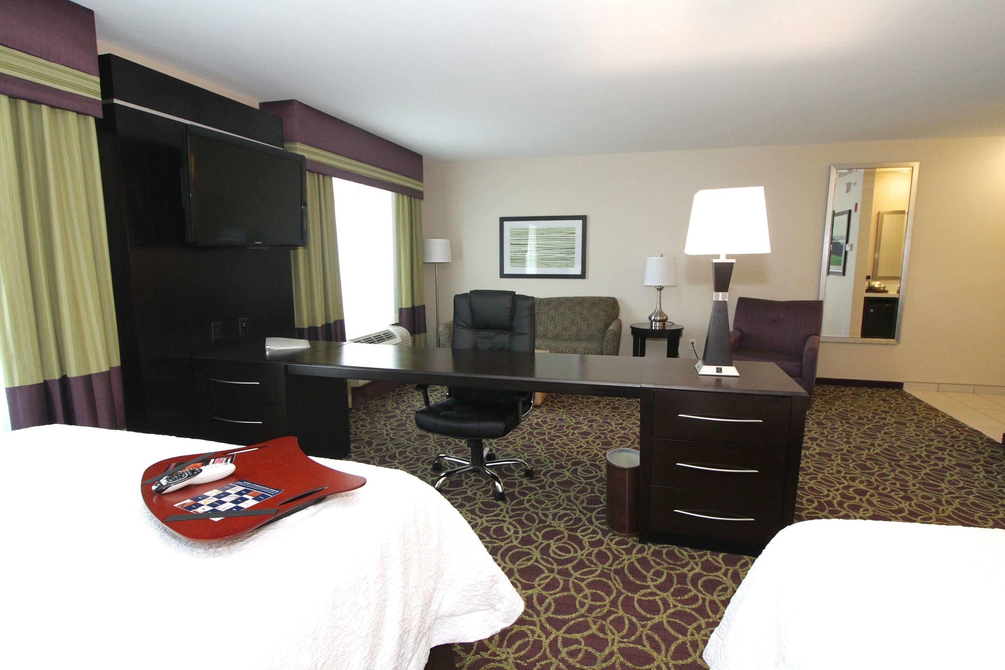 Hampton Inn & Suites Sandusky/Milan — photo 4