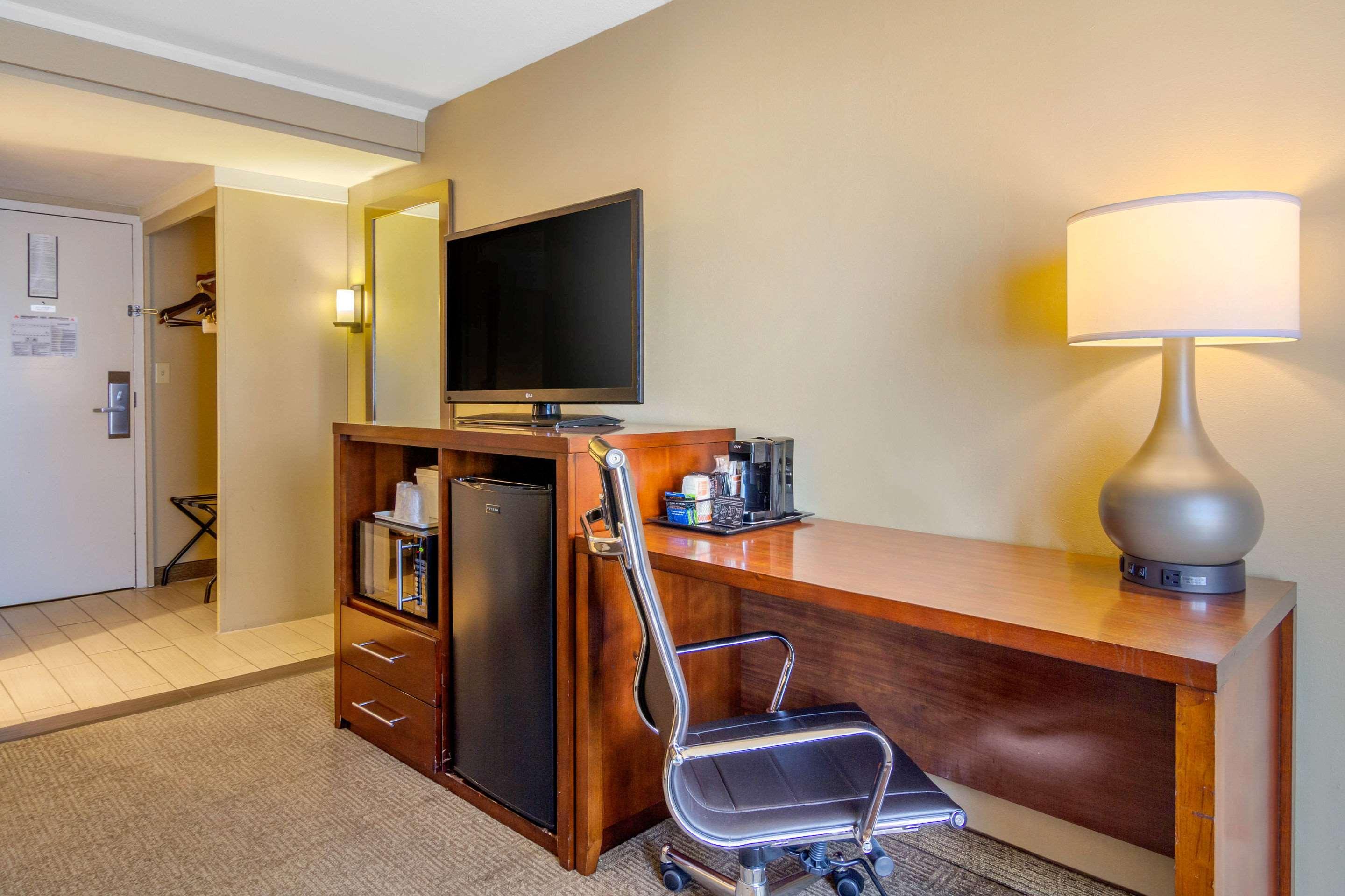 Comfort Inn Central — photo 4