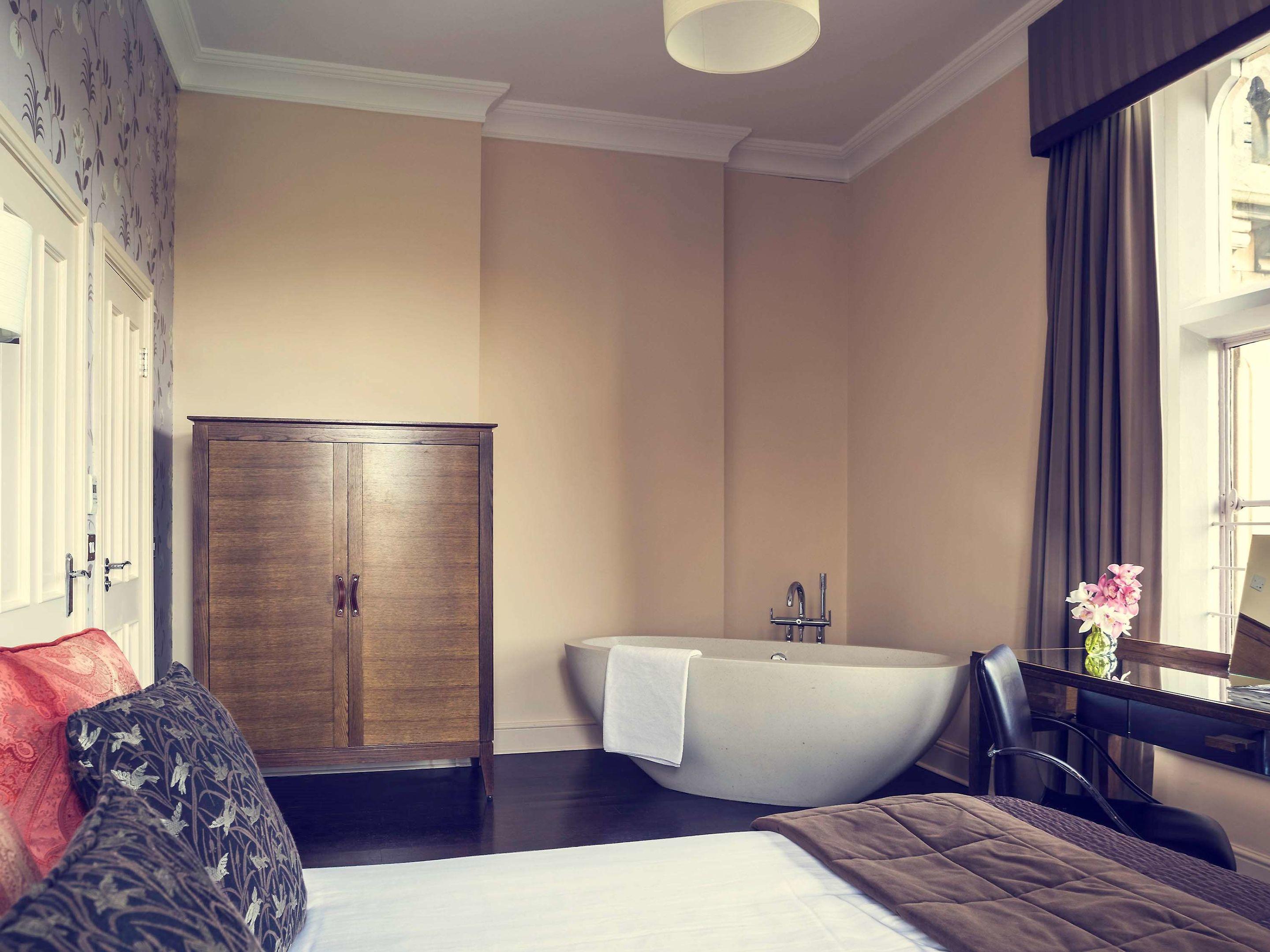 Mercure Warwickshire Walton Hall Hotel & Spa — photo 3