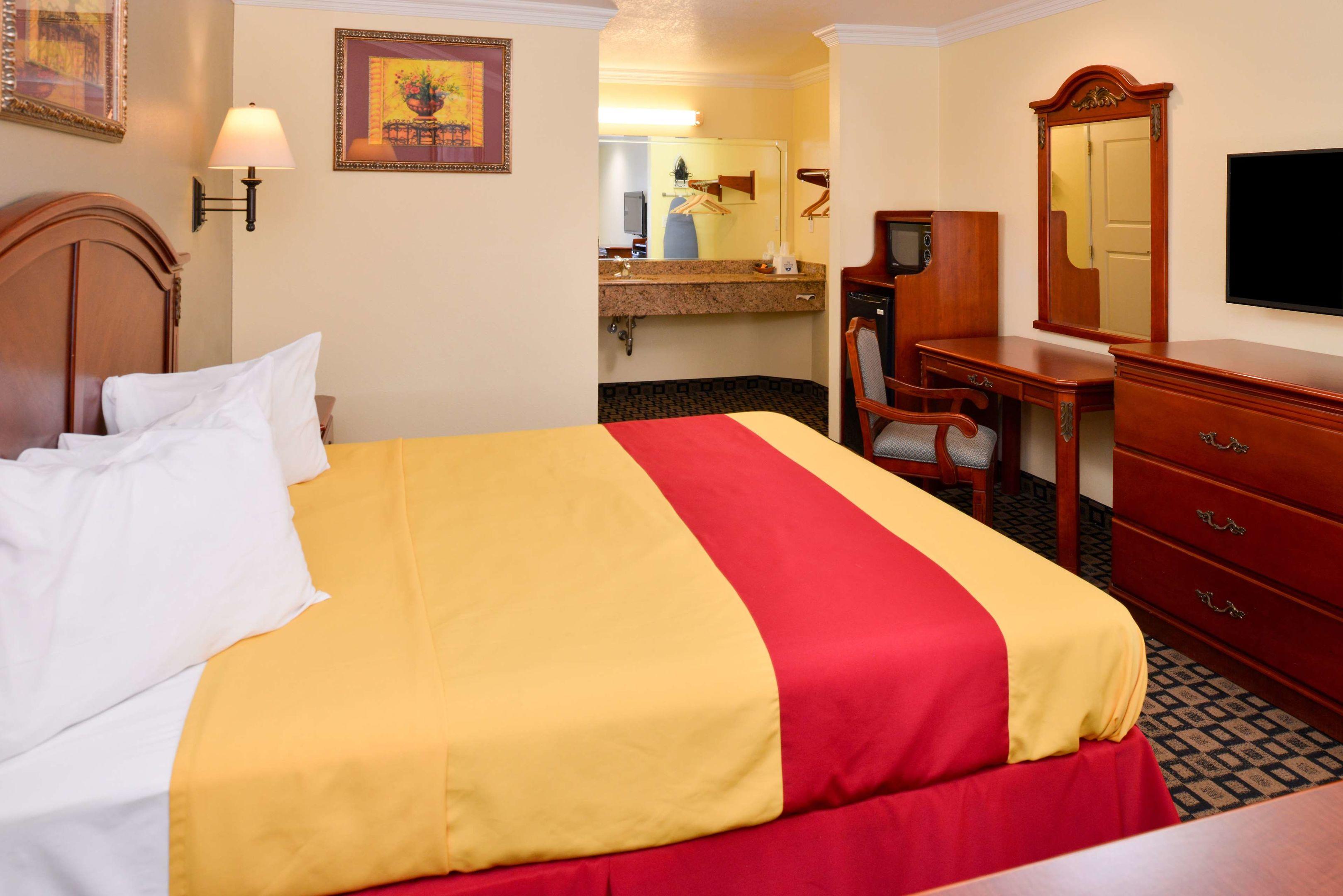 Americas Best Value Inn & Suites San Bernardino — photo 4