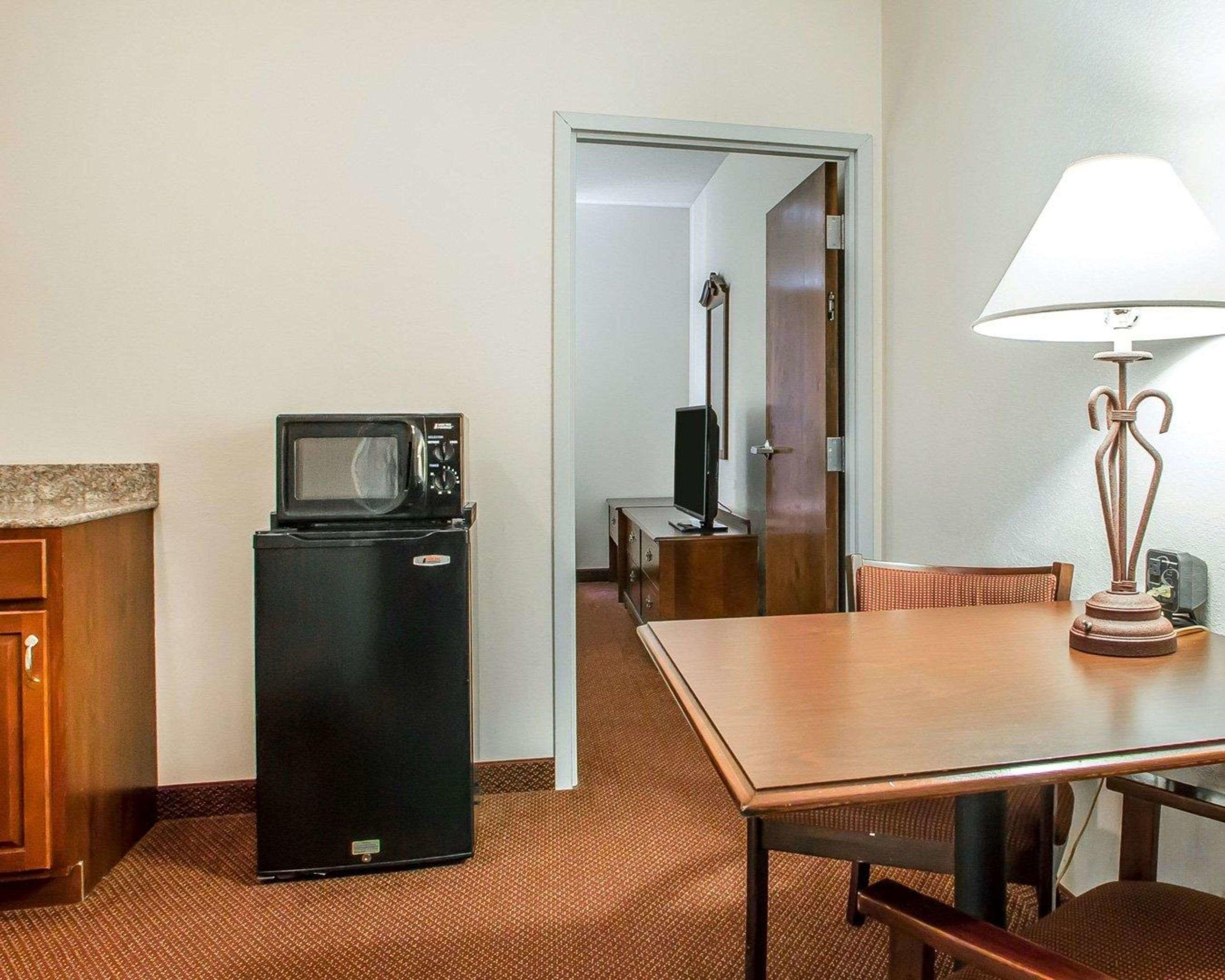 Comfort Suites Jefferson City — photo 5