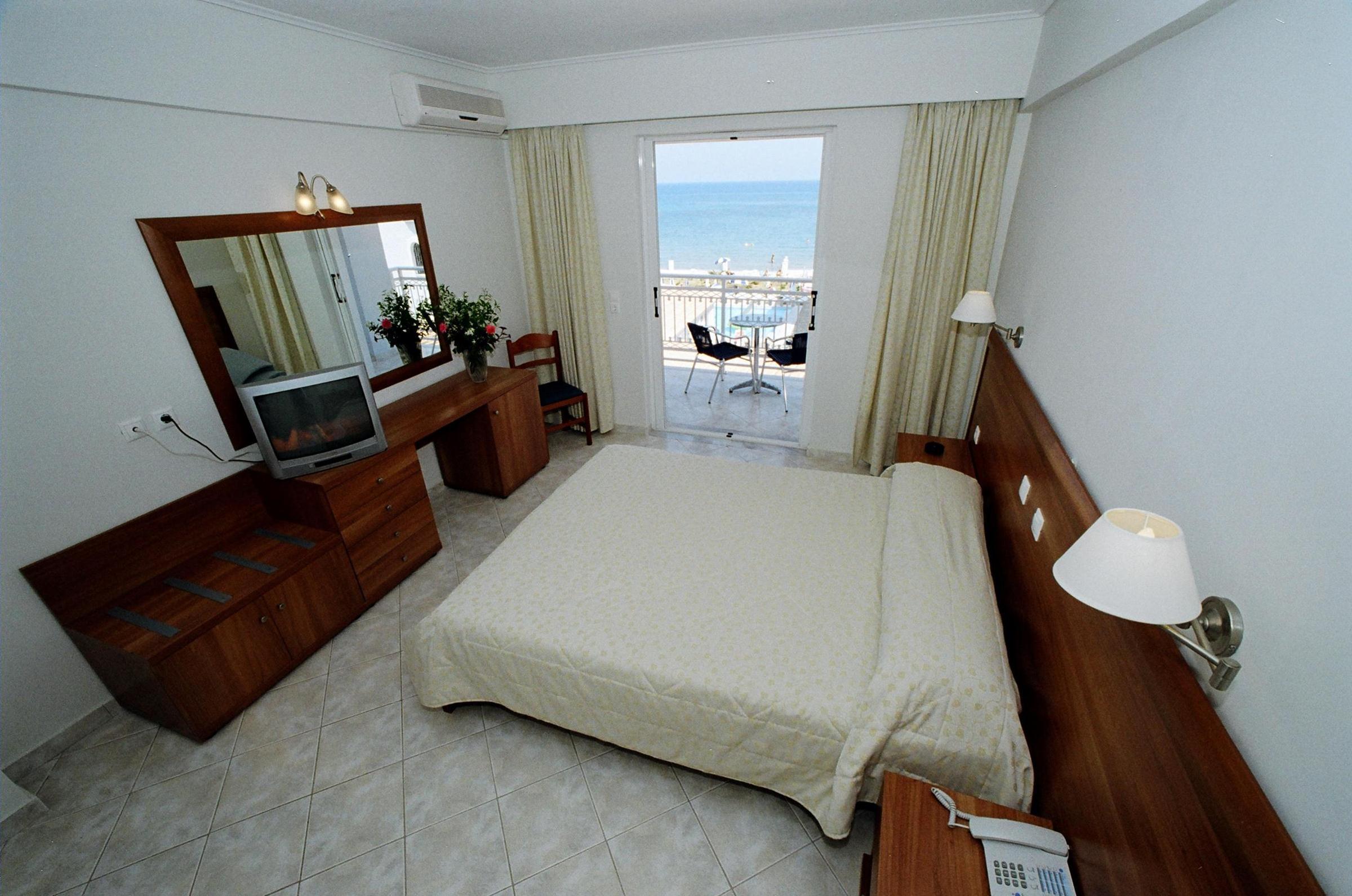 Meridien Beach Hotel — photo 4