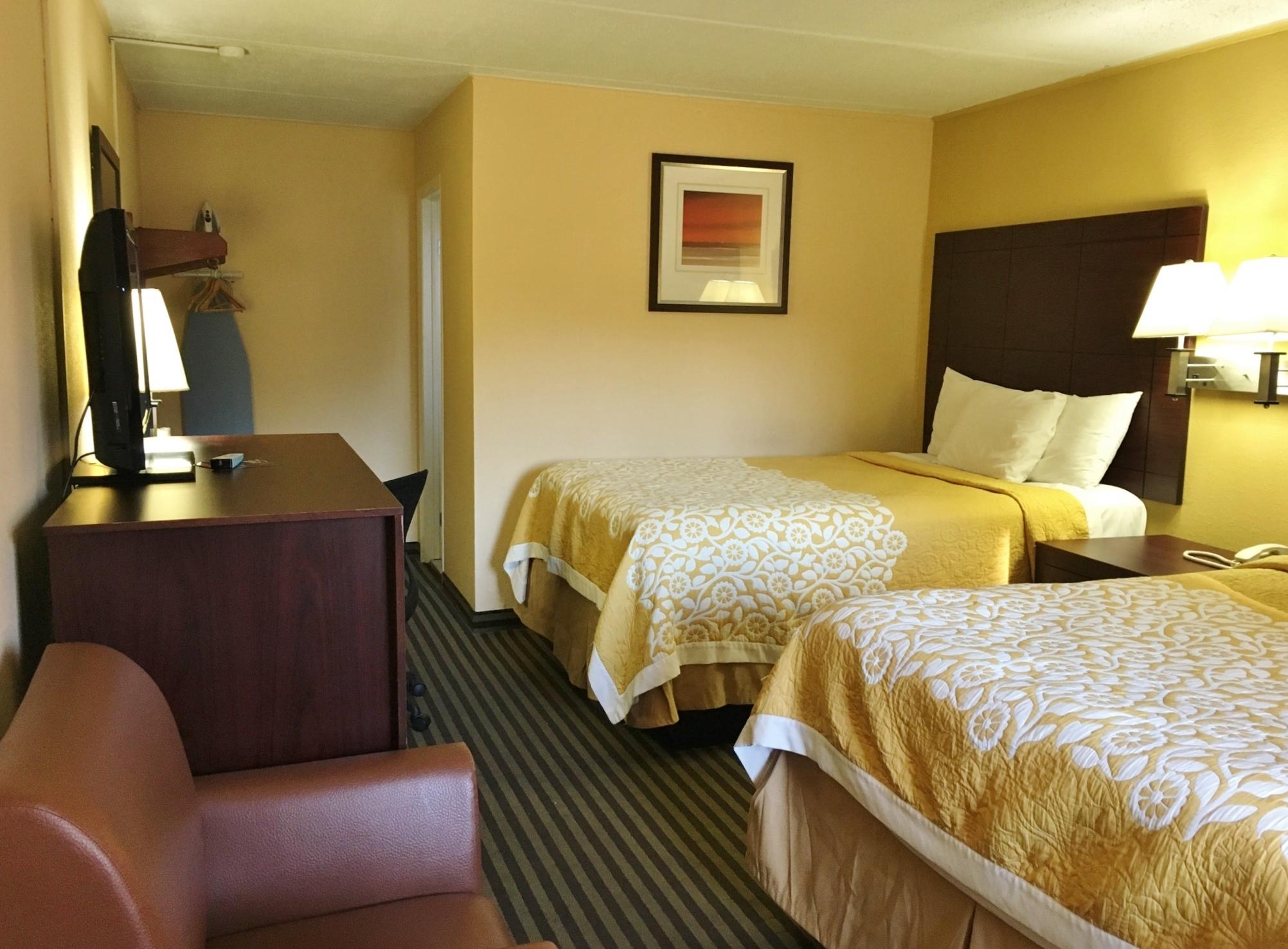 Americas Best Value Inn Central Valley — photo 4