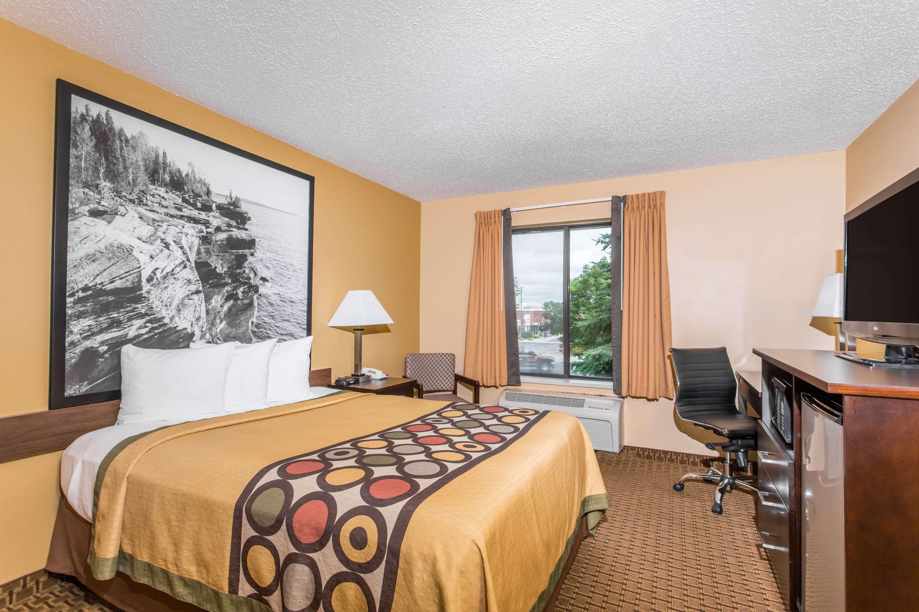Super 8 by Wyndham Sun Prairie/Madison E — photo 4