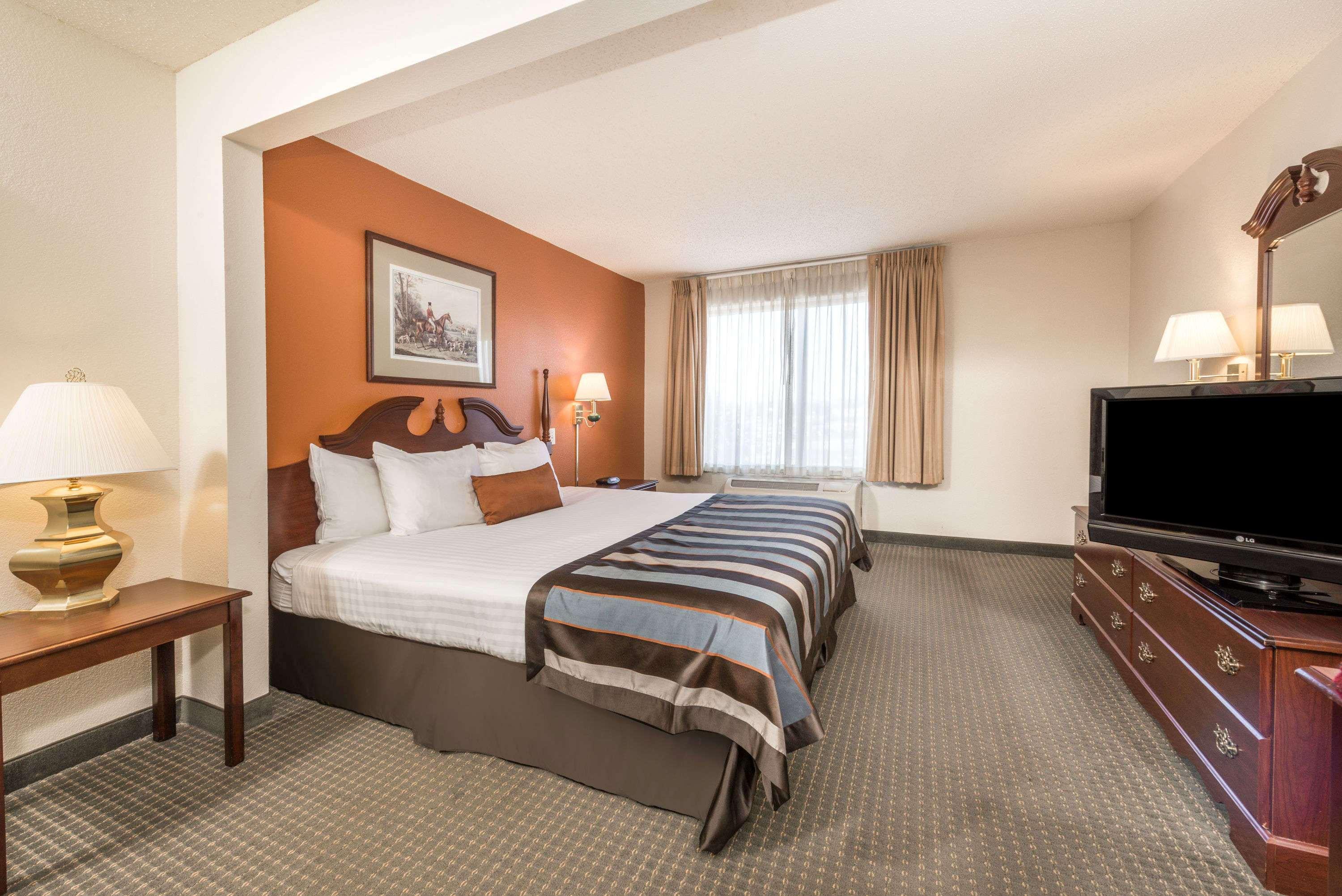 Wingate By Wyndham Indianapolis Airport-Rockville Road — photo 4