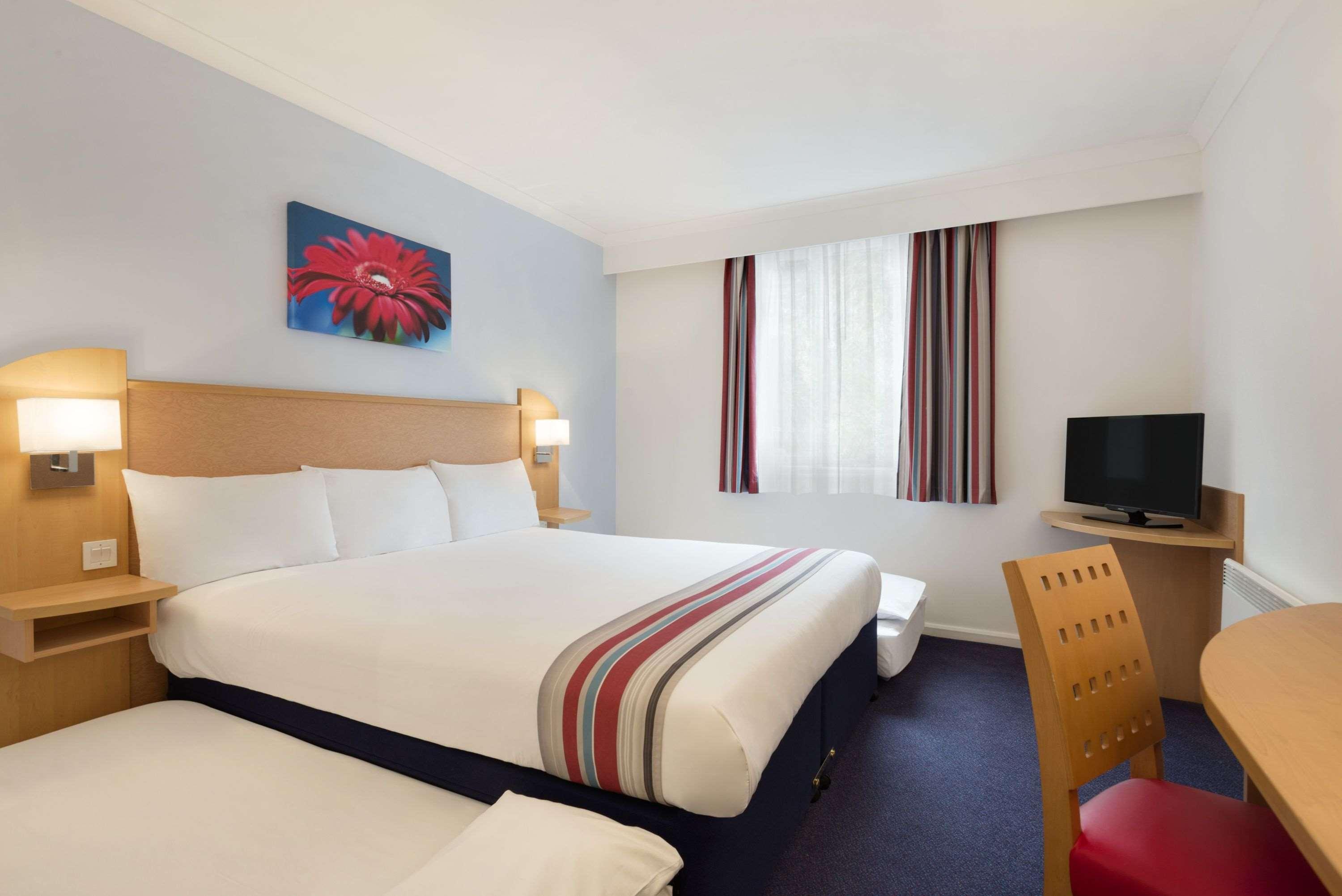 Ramada Wakefield — photo 5