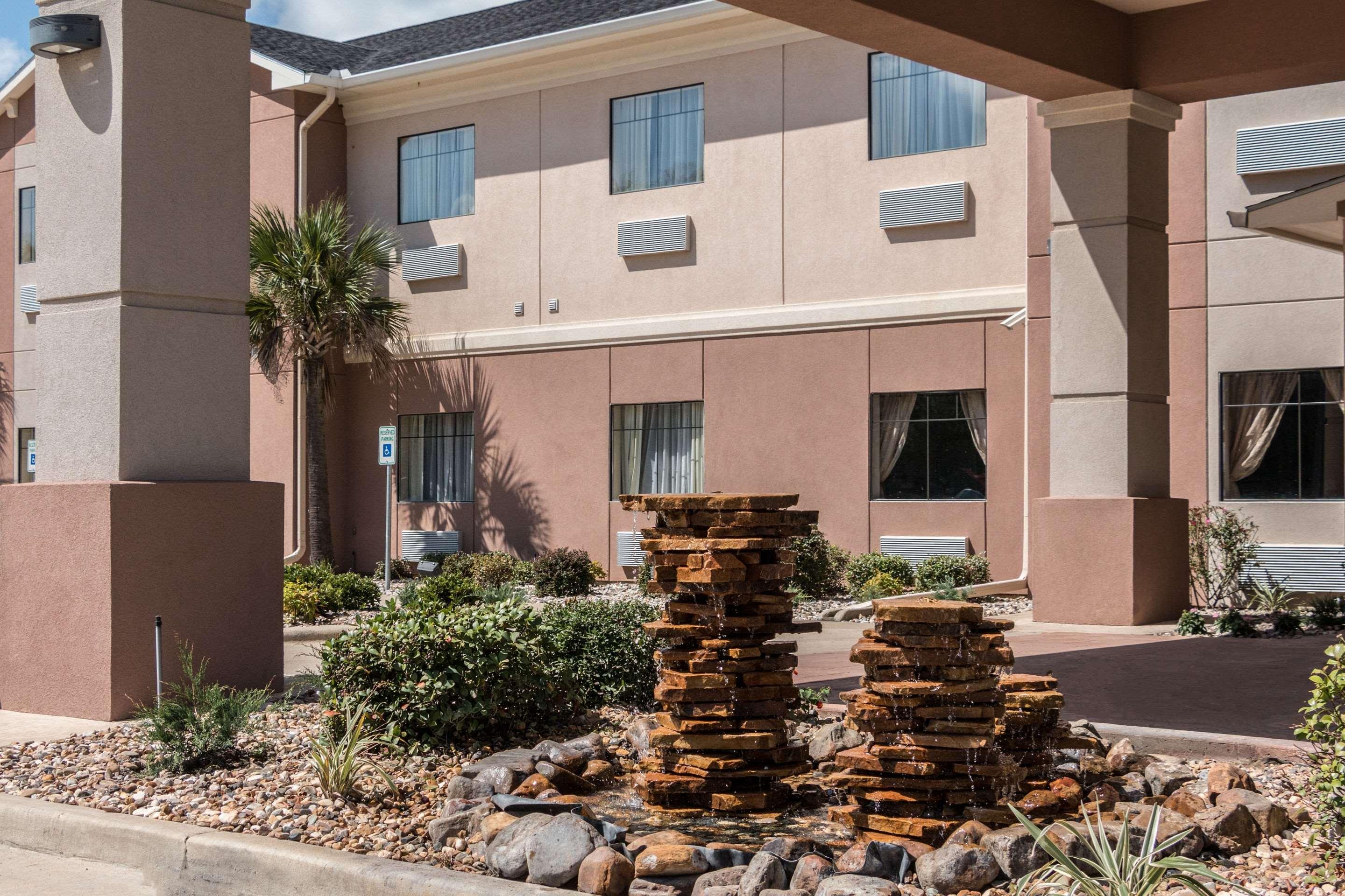 Comfort Inn And Suites — photo 4