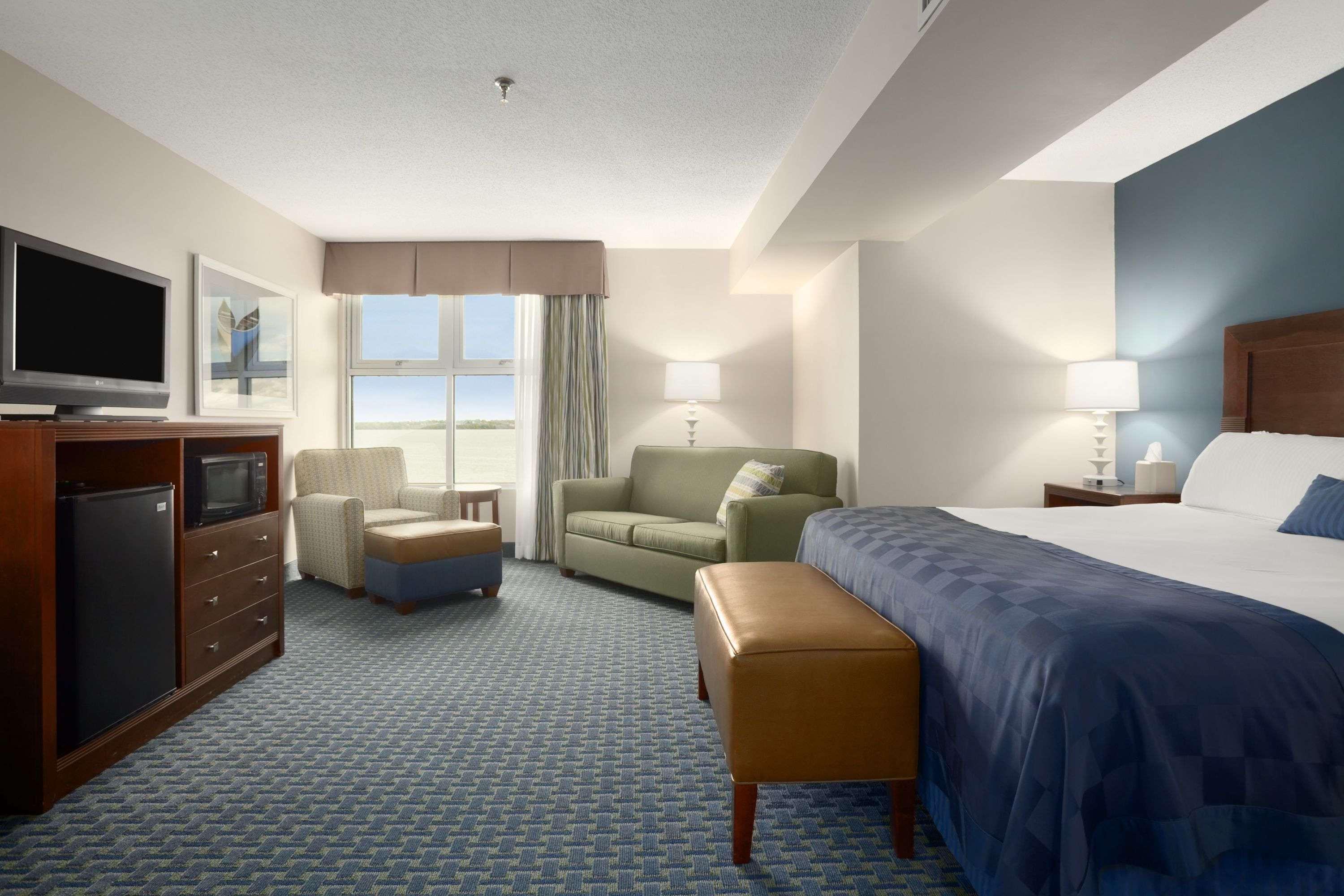 Ramada Plaza Geneva Lakefront Resort — photo 4