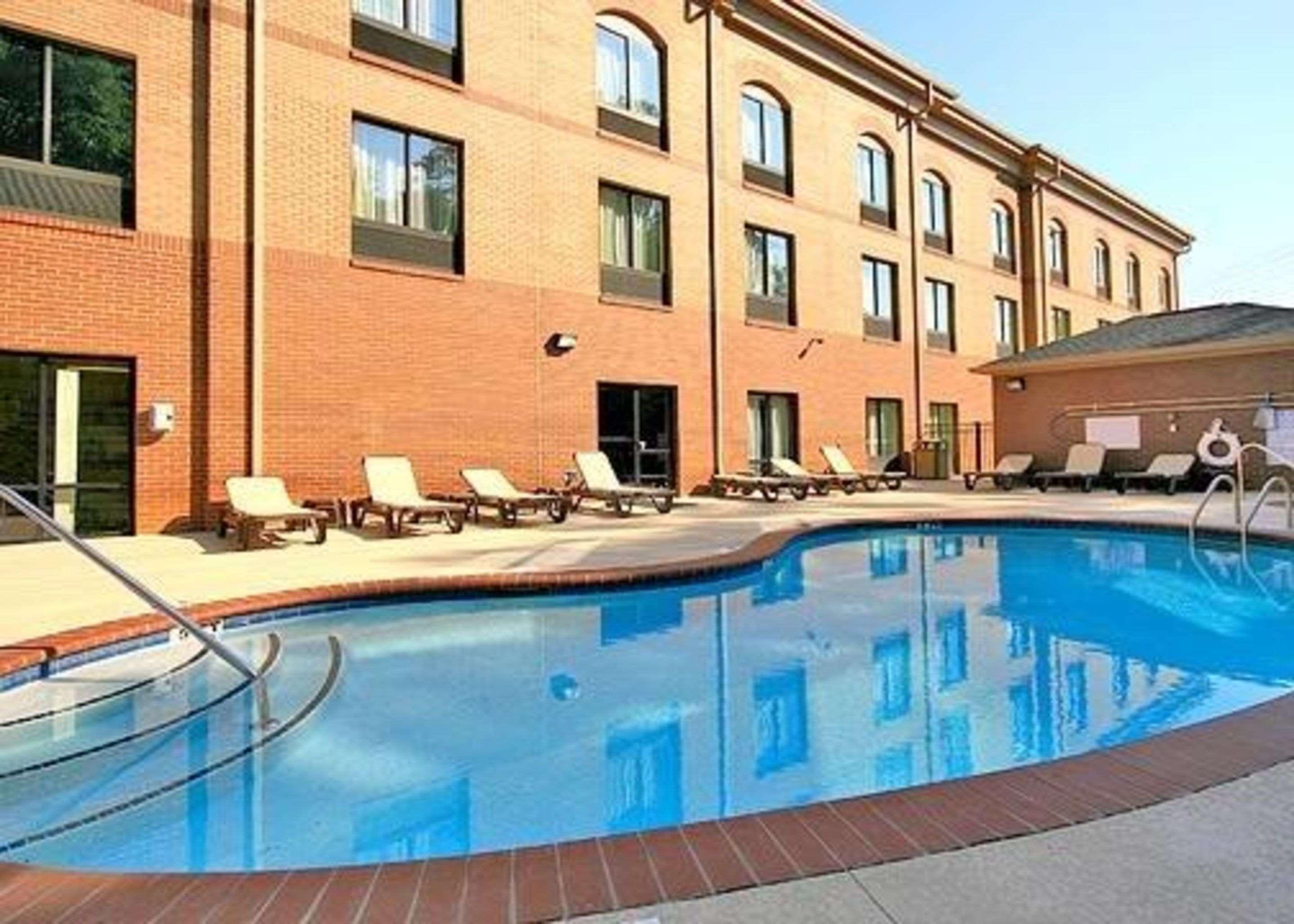 Comfort Suites at Westgate Mall — photo 3
