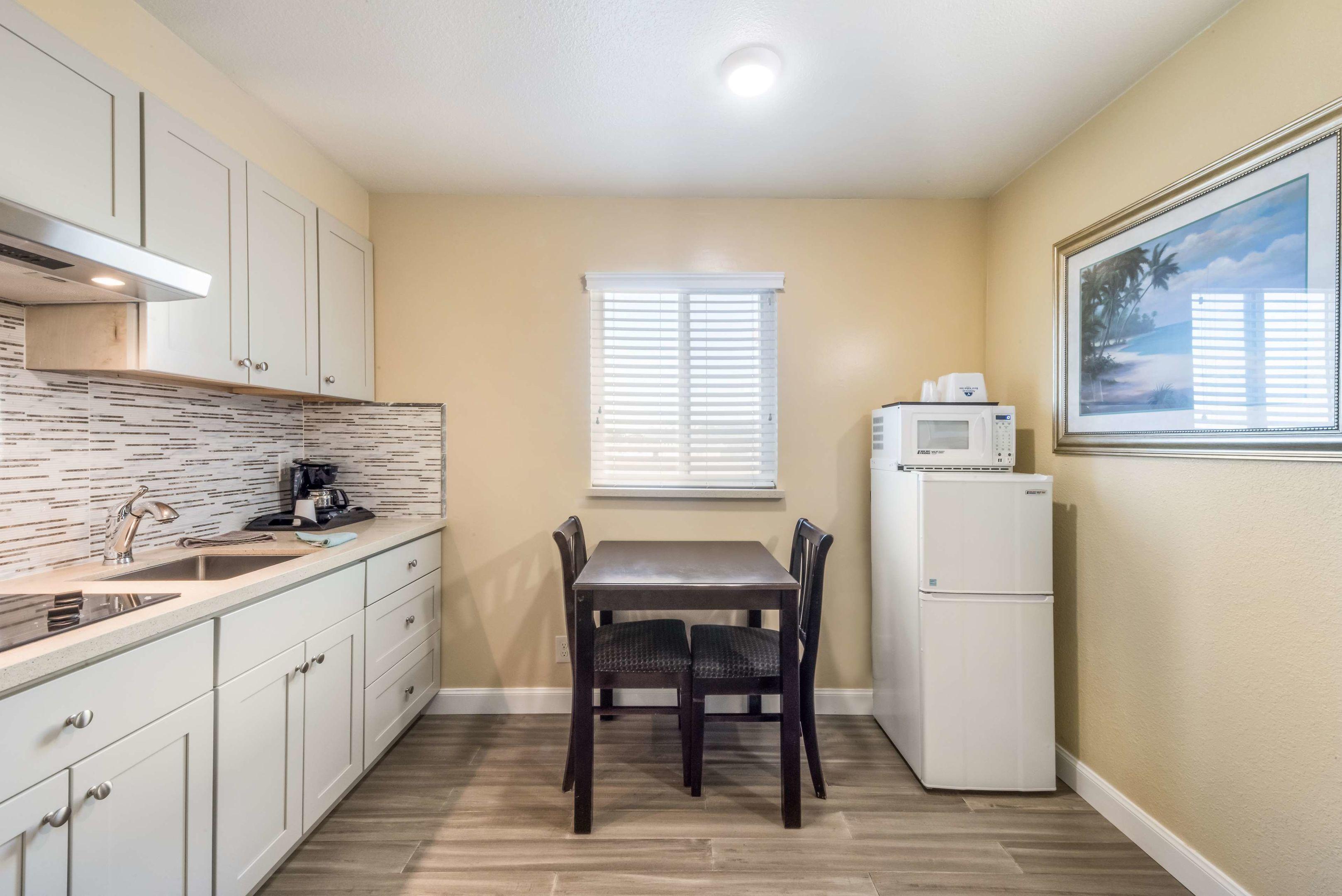 Americas Best Value Inn San Francisco-Pacifica — photo 4