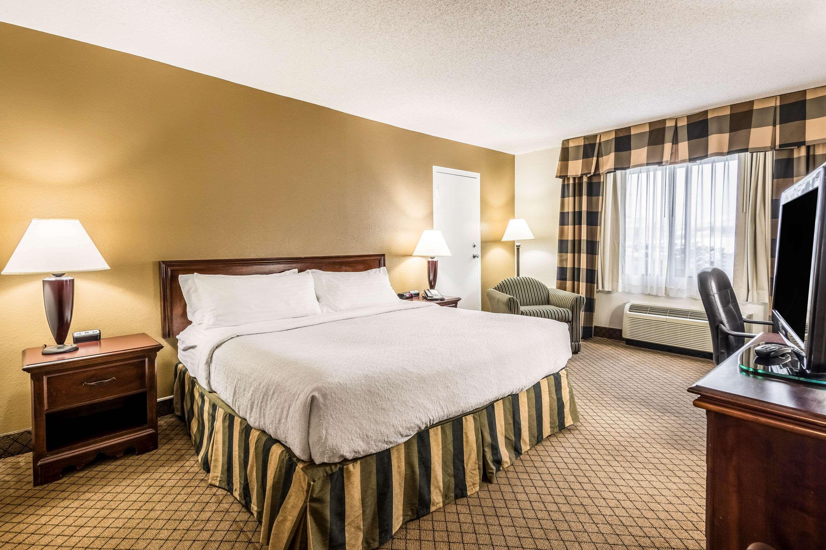 Quality Inn Near Finger Lakes And Seneca Falls — photo 4
