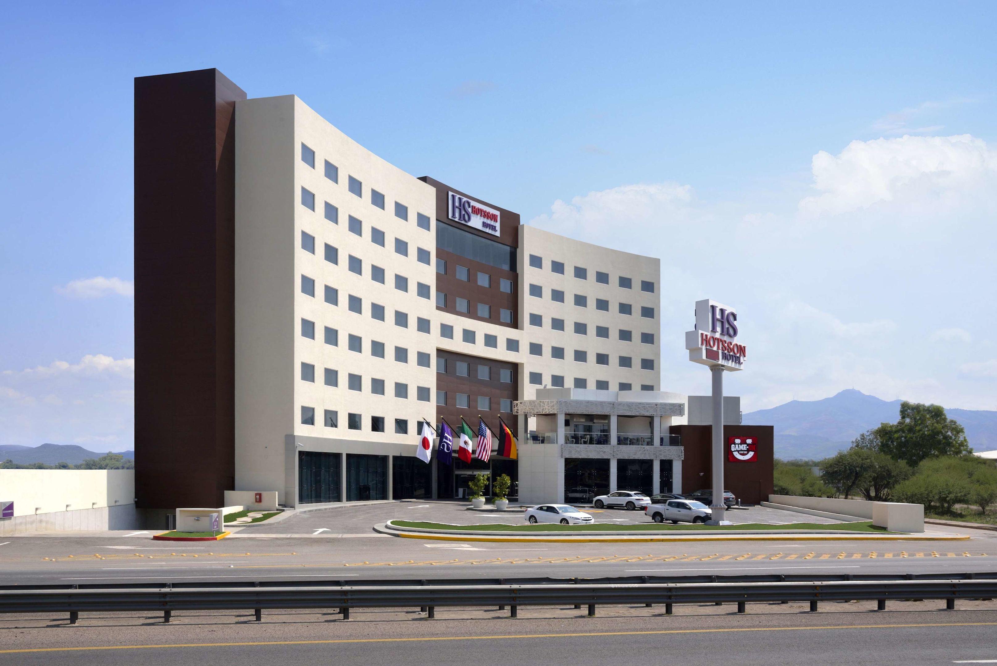 HS HOTSSON Hotel Silao — photo 3