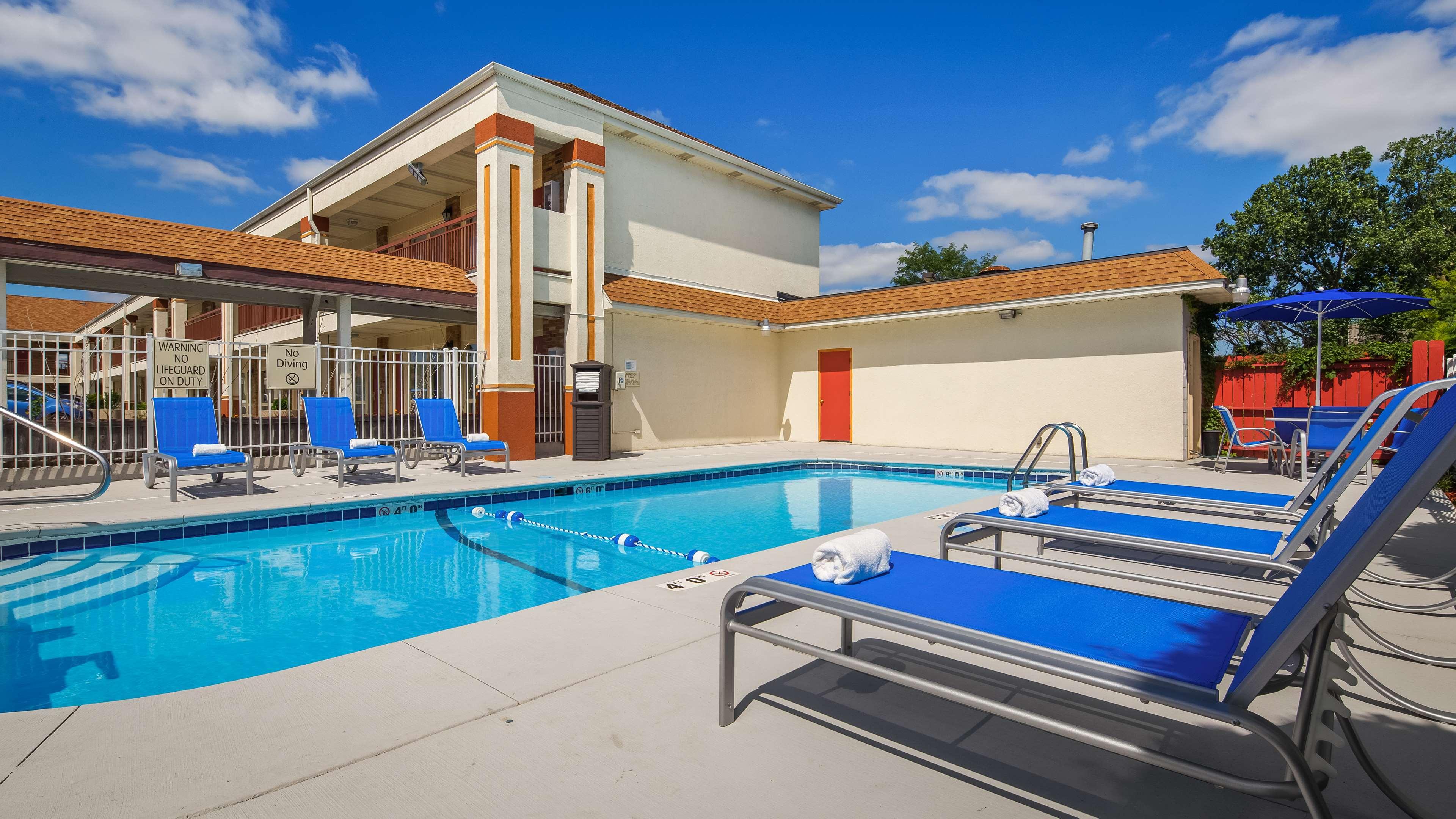 Best Western Inn of St. Charles — photo 5