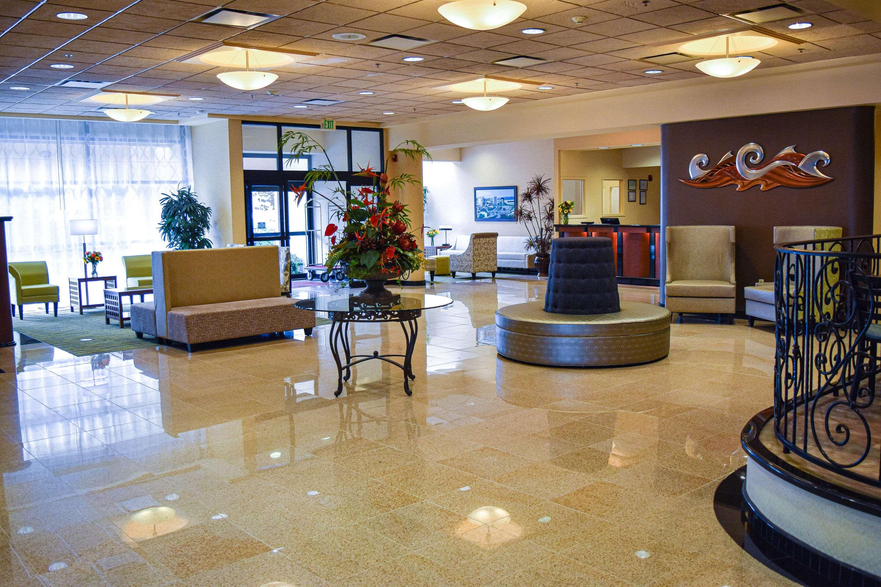 Comfort Inn & Suites Downtown Tacoma — photo 3
