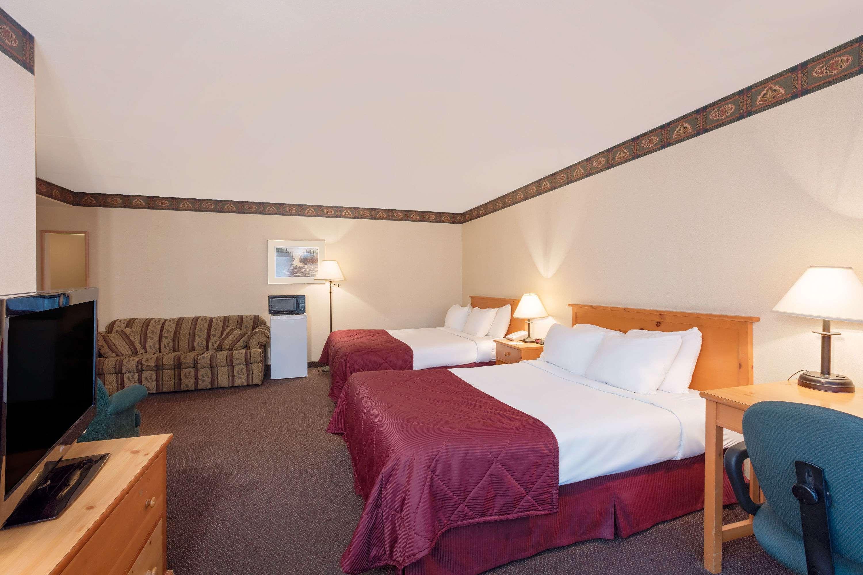 Ramada Pinewood Park Resort North Bay — photo 4
