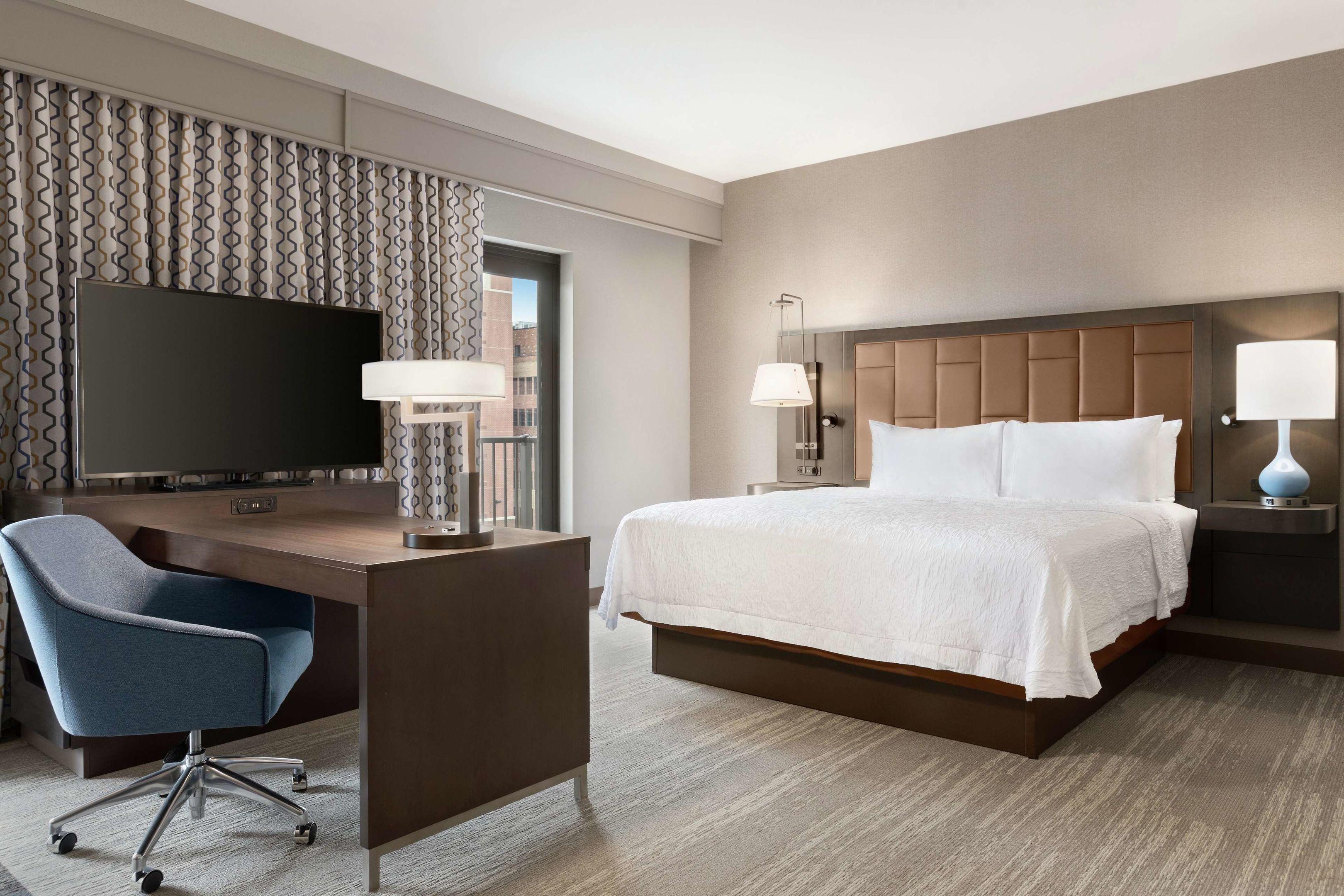 Hampton Inn & Suites Kansas City Downtown Crossroads — photo 5
