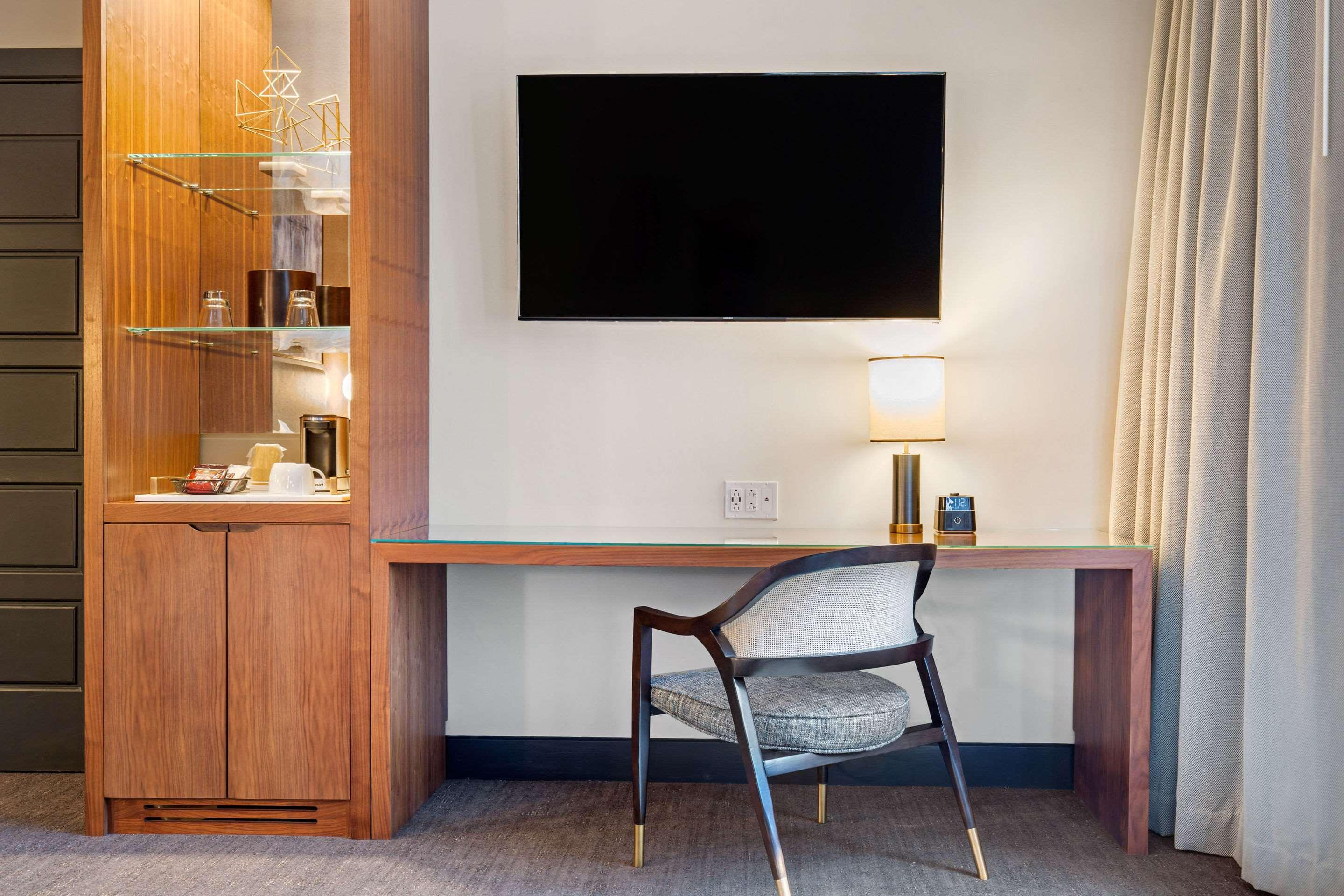 Cambria Hotel Downtown Dallas — photo 5