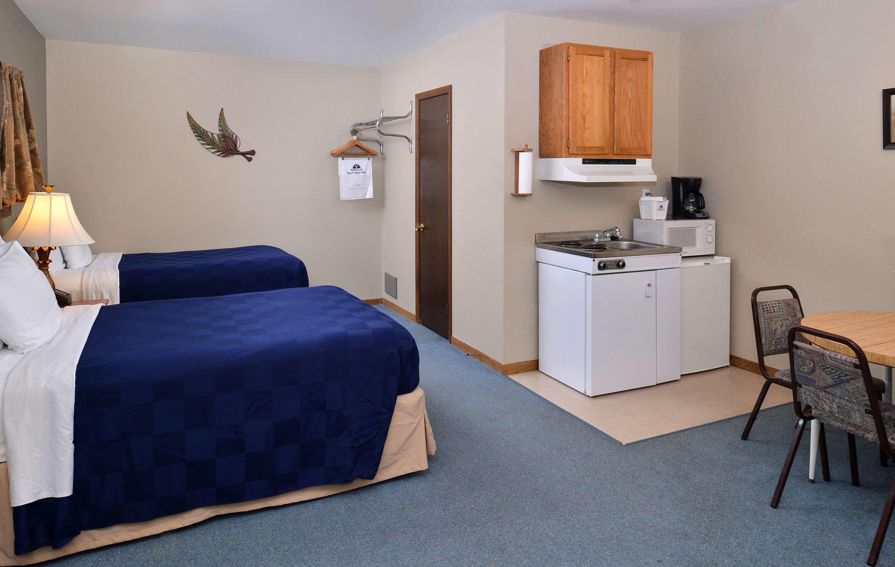 Americas Best Value Inn Marquette — photo 5