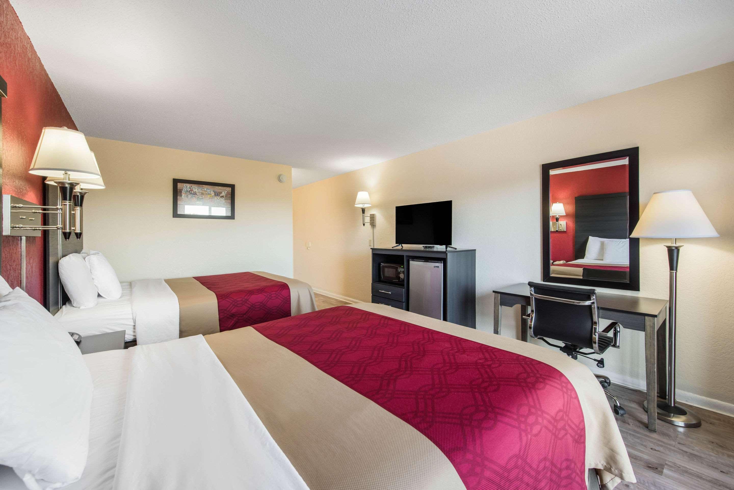 Econo Lodge Waynesville — photo 5
