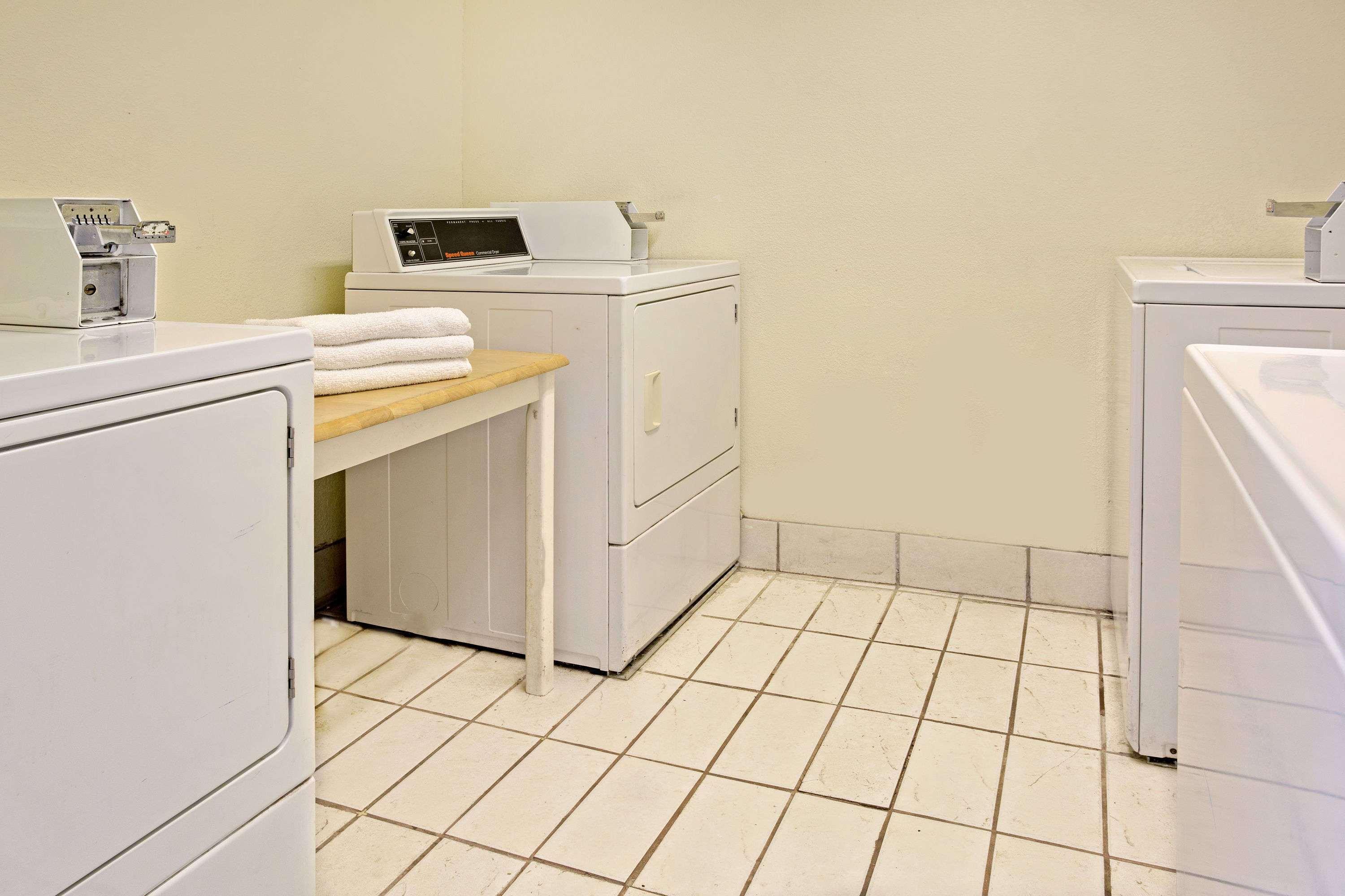 Days Inn Sharonville — photo 4