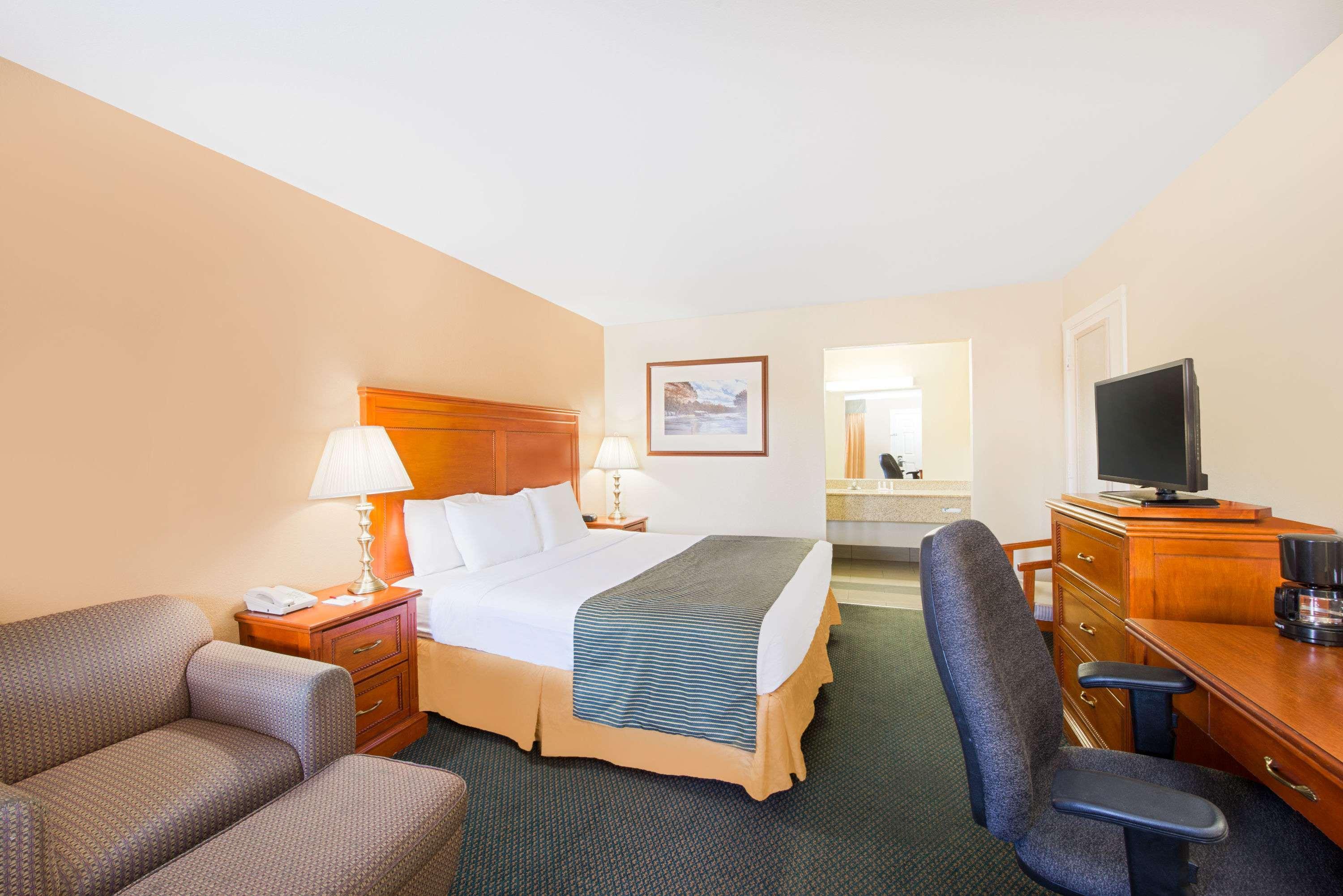 Ramada Flagstaff East — photo 5