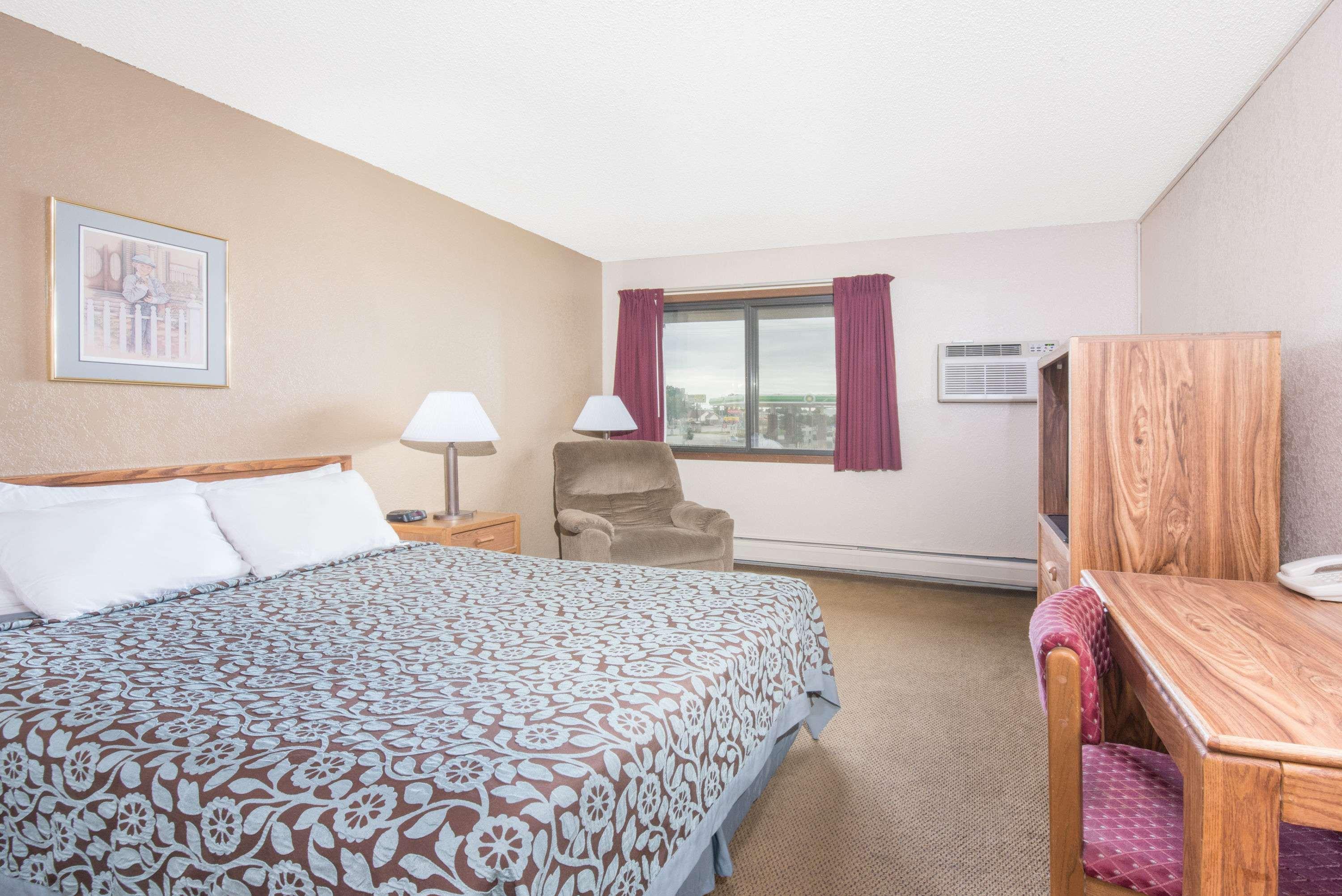 Days Inn by Wyndham Sioux Falls Airport — photo 4