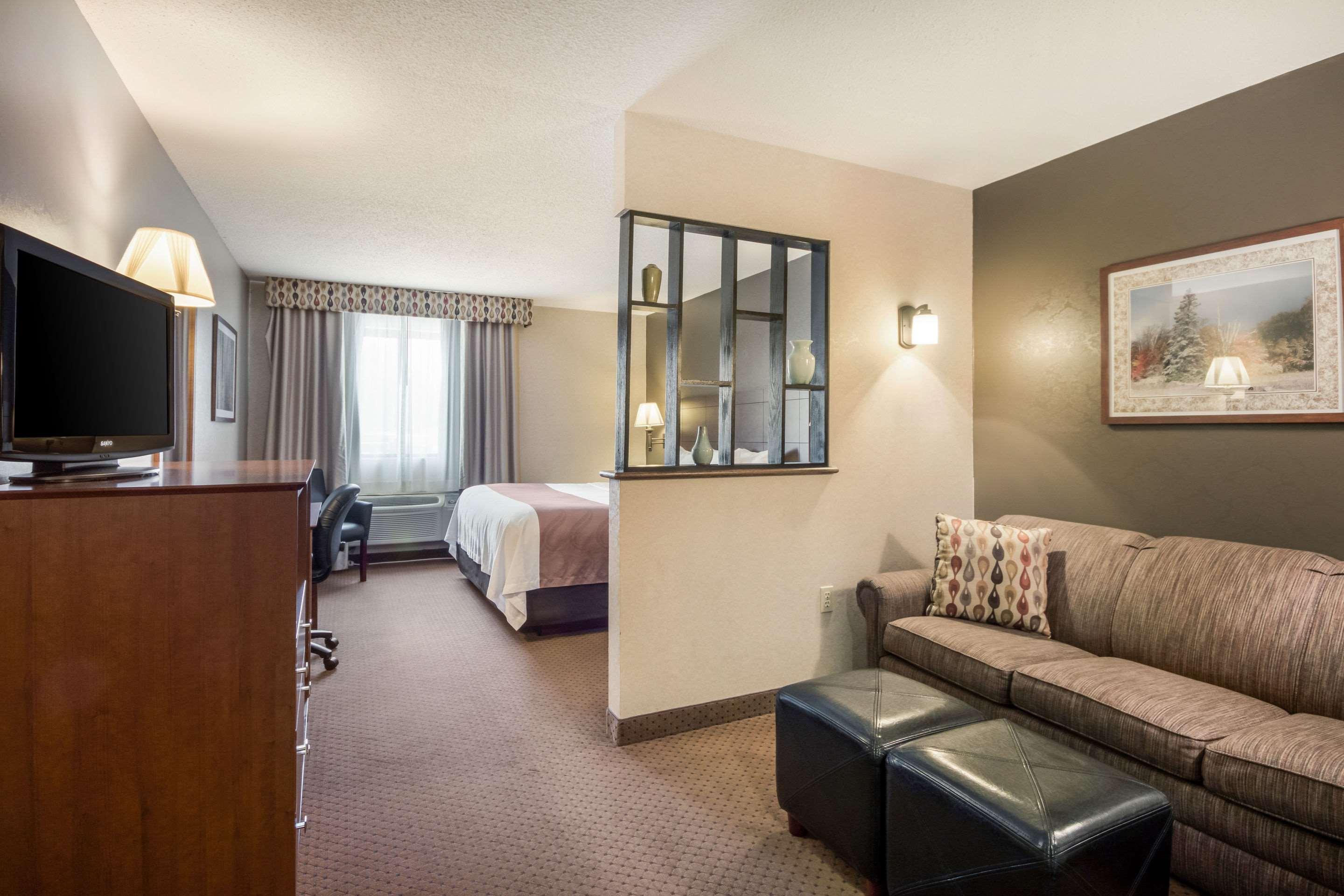 Quality Inn & Suites Newberry — photo 4