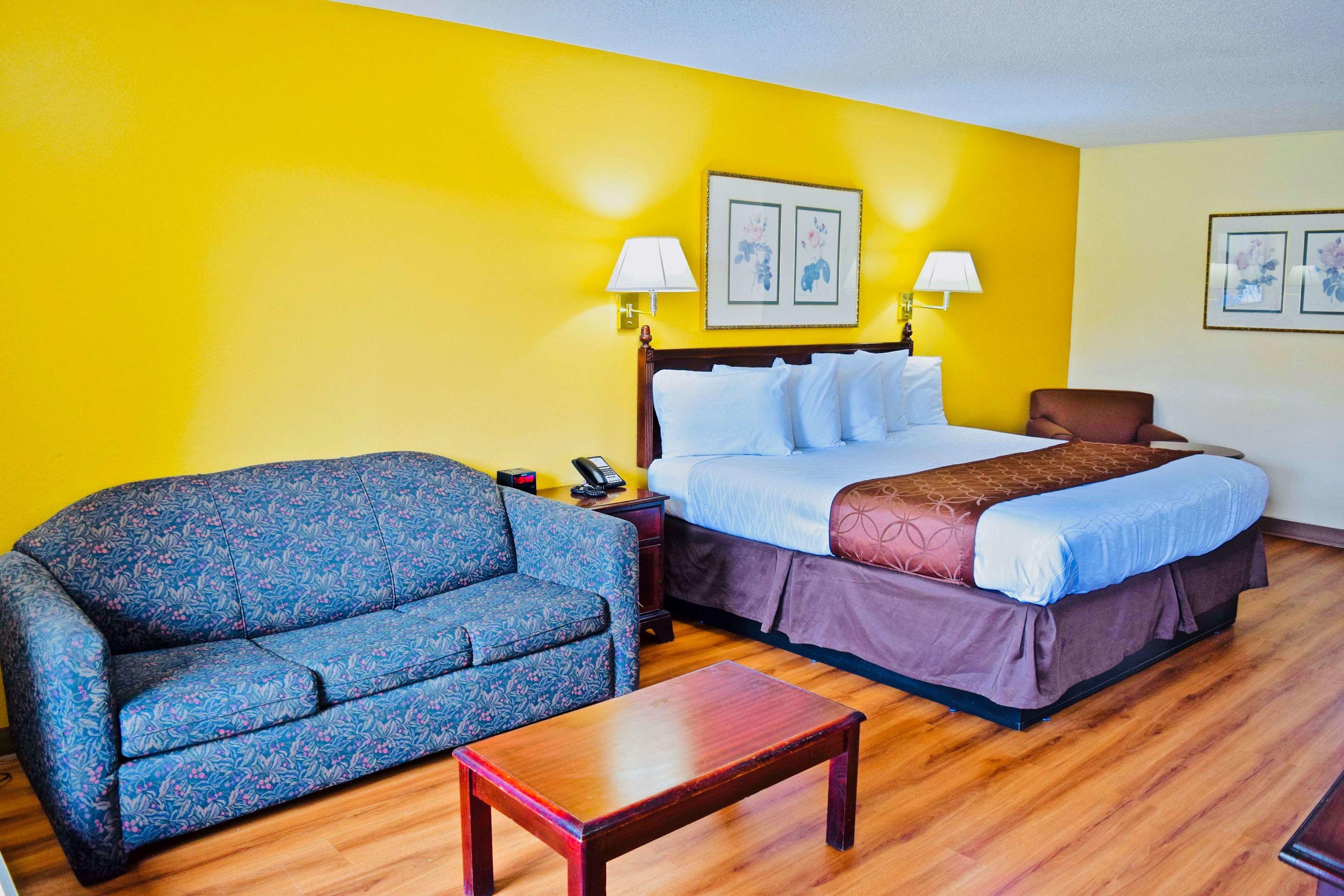 Days Inn Burleson Ft. Worth — photo 4