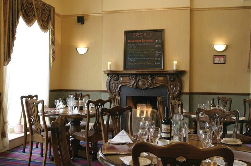 Kintore Arms Hotel — photo 4