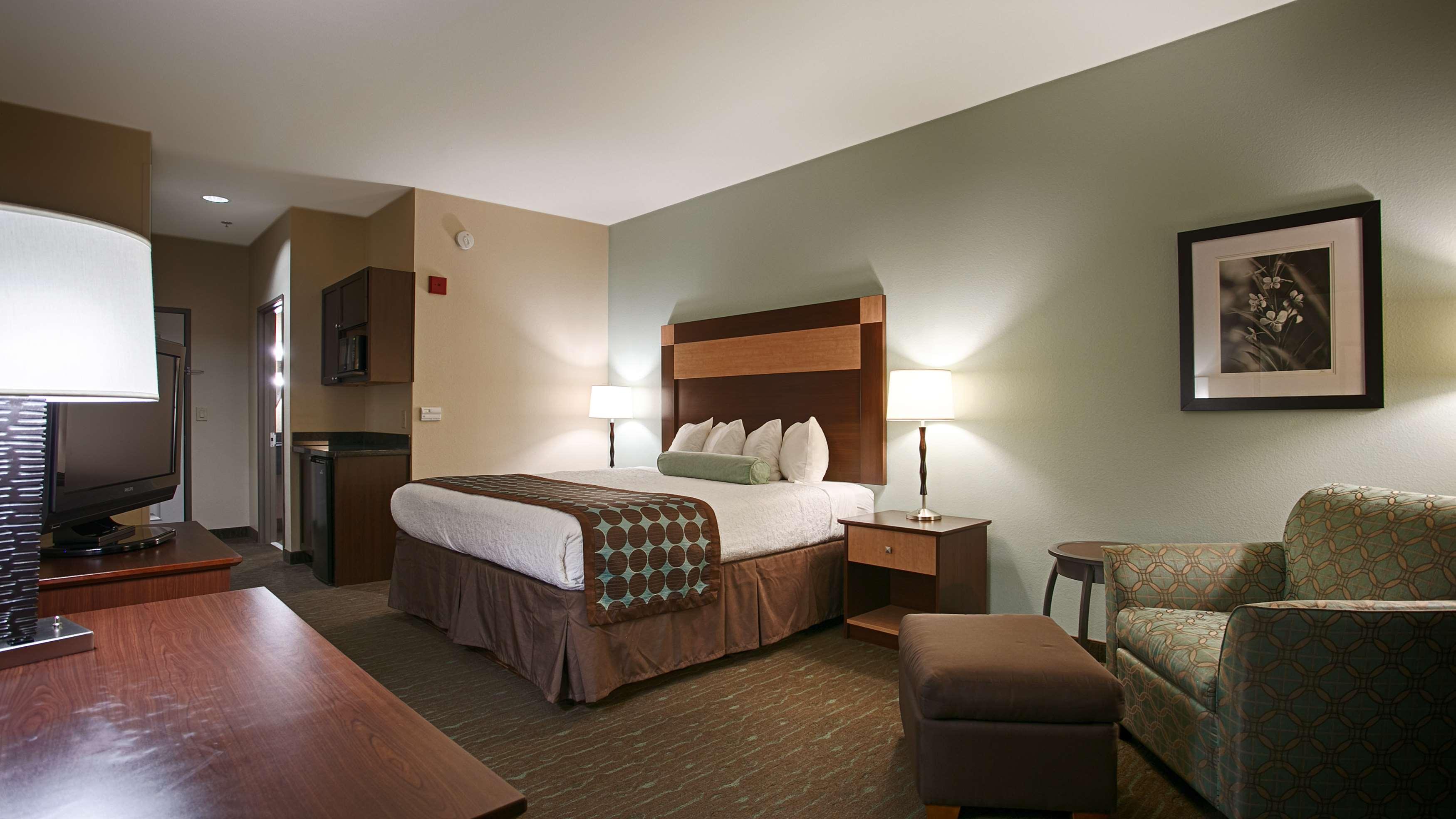 Best Western Plus Texarkana Inn & Suites — photo 5