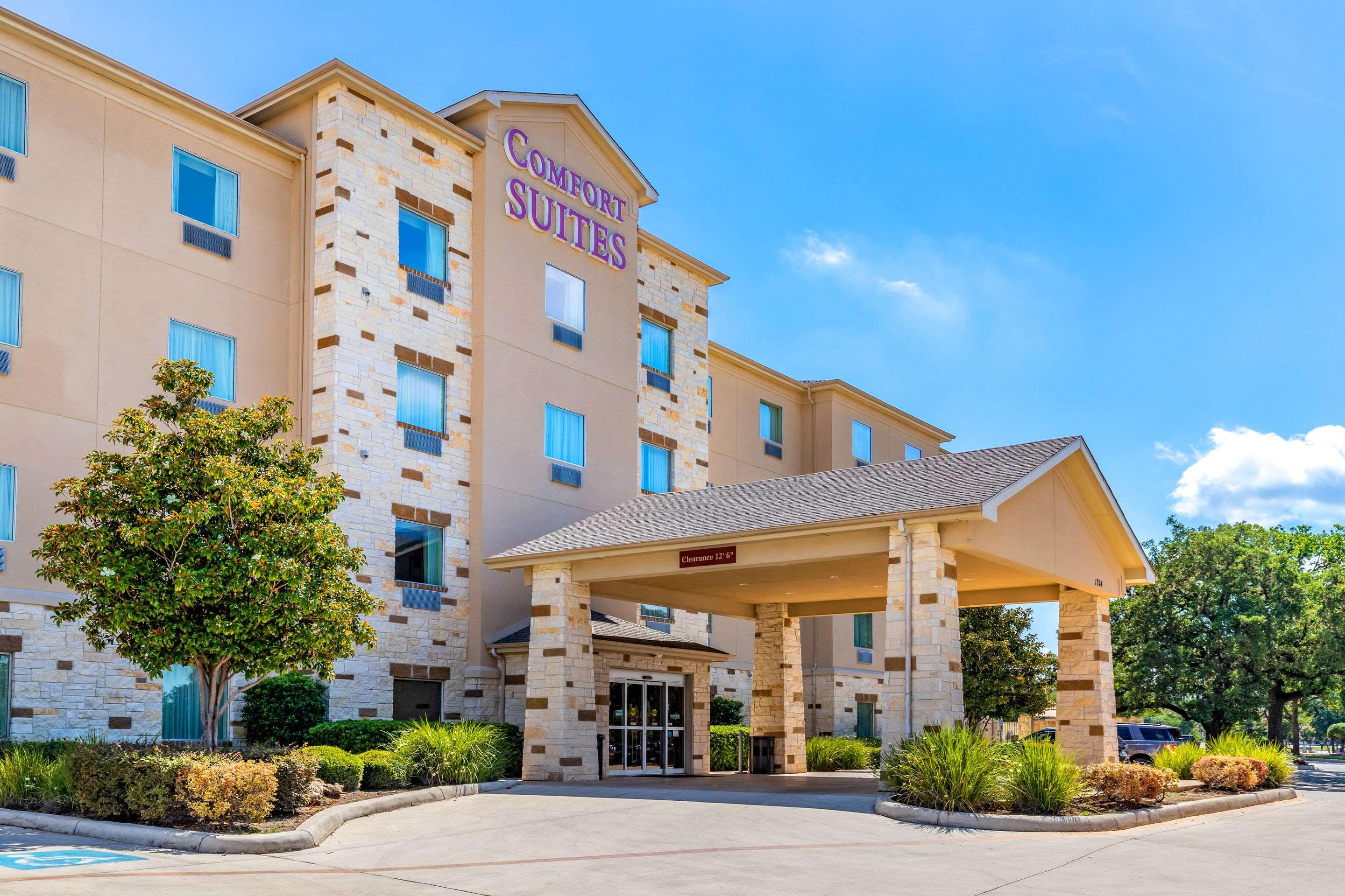 Comfort Suites Stone Oak — photo 4