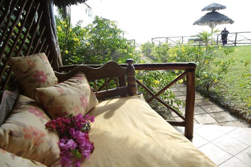 Bluebay Beach Resort and Spa — photo 3
