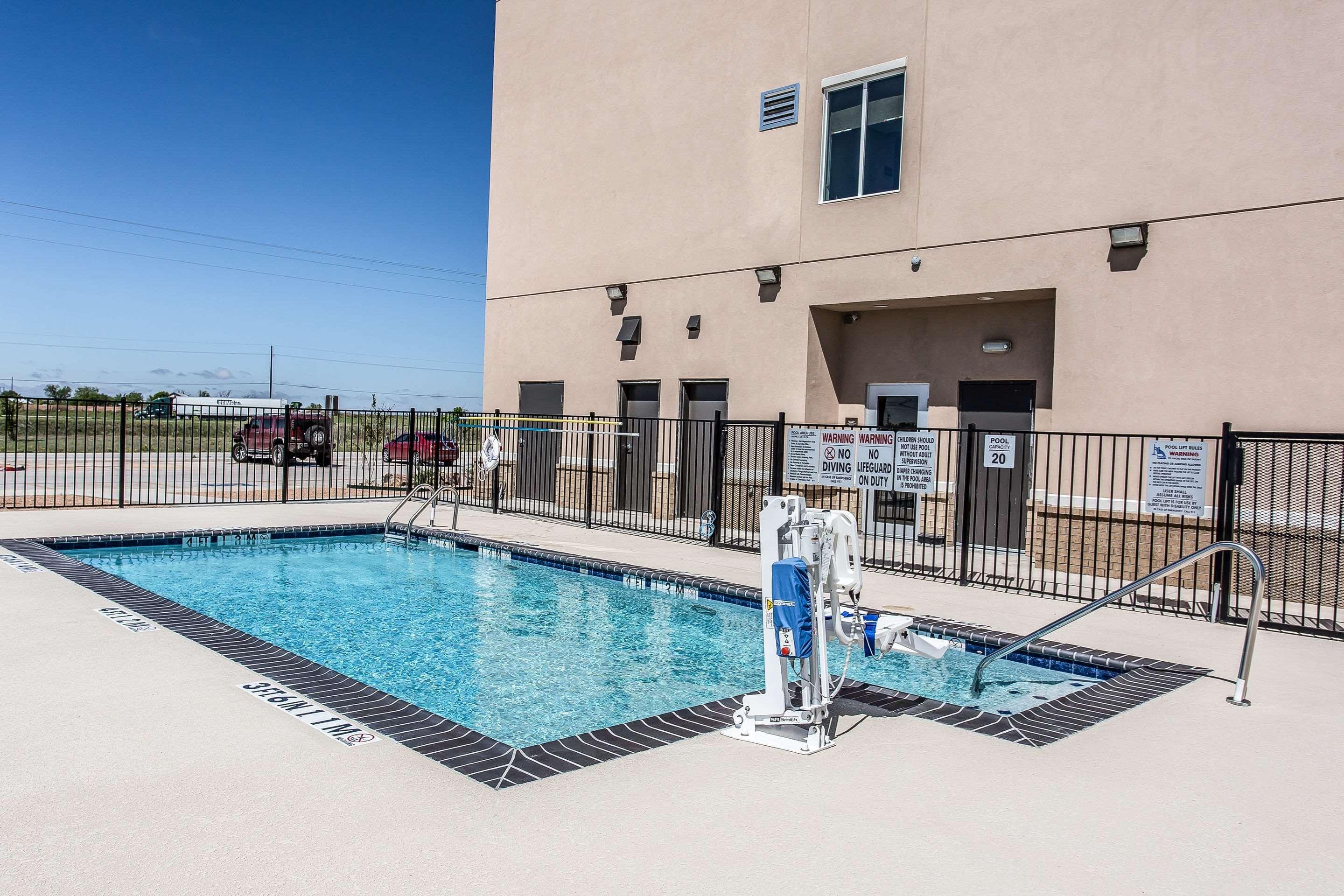 Comfort Inn & Suites Snyder — photo 5