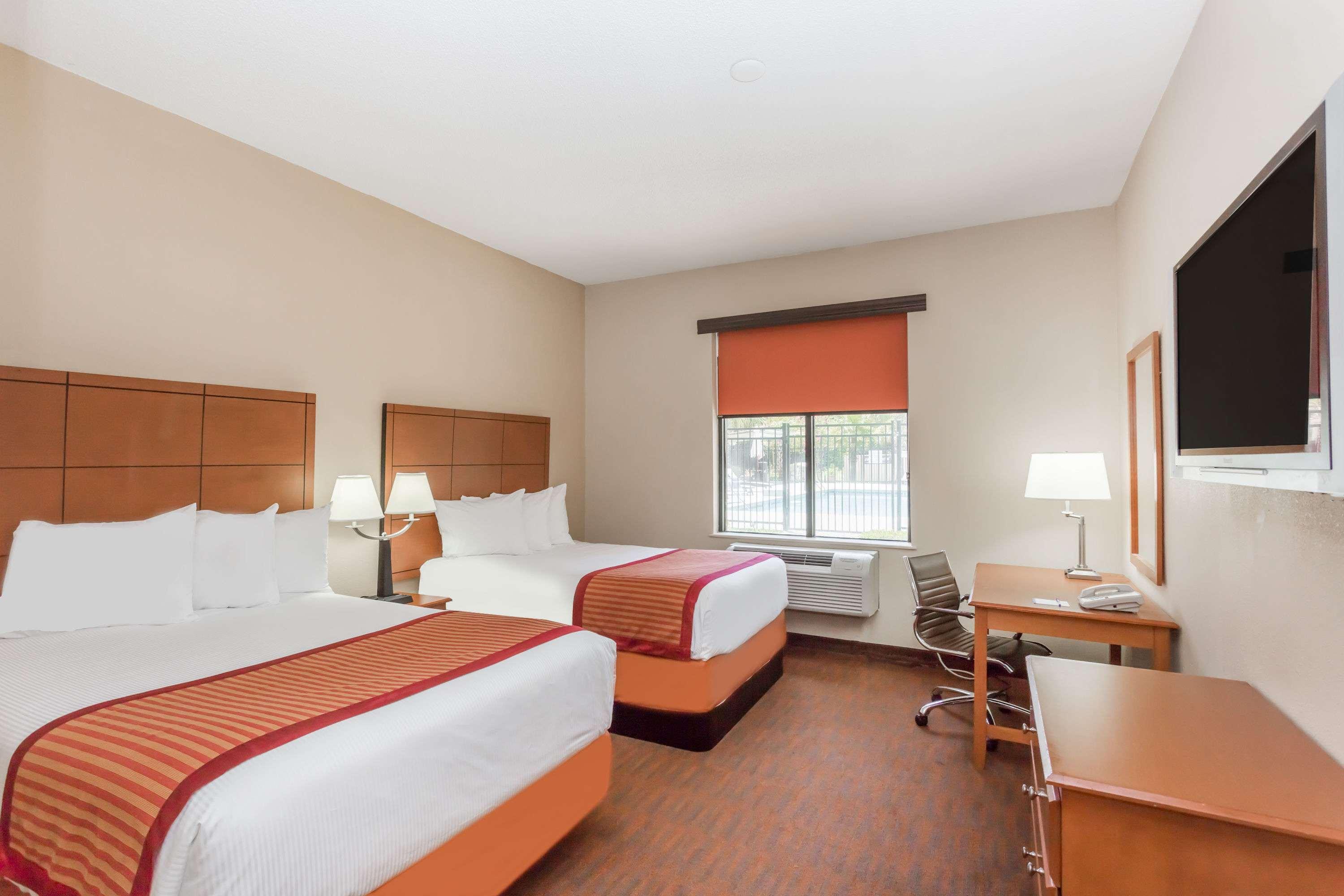 Baymont Inn & Suites Savannah/Garden City