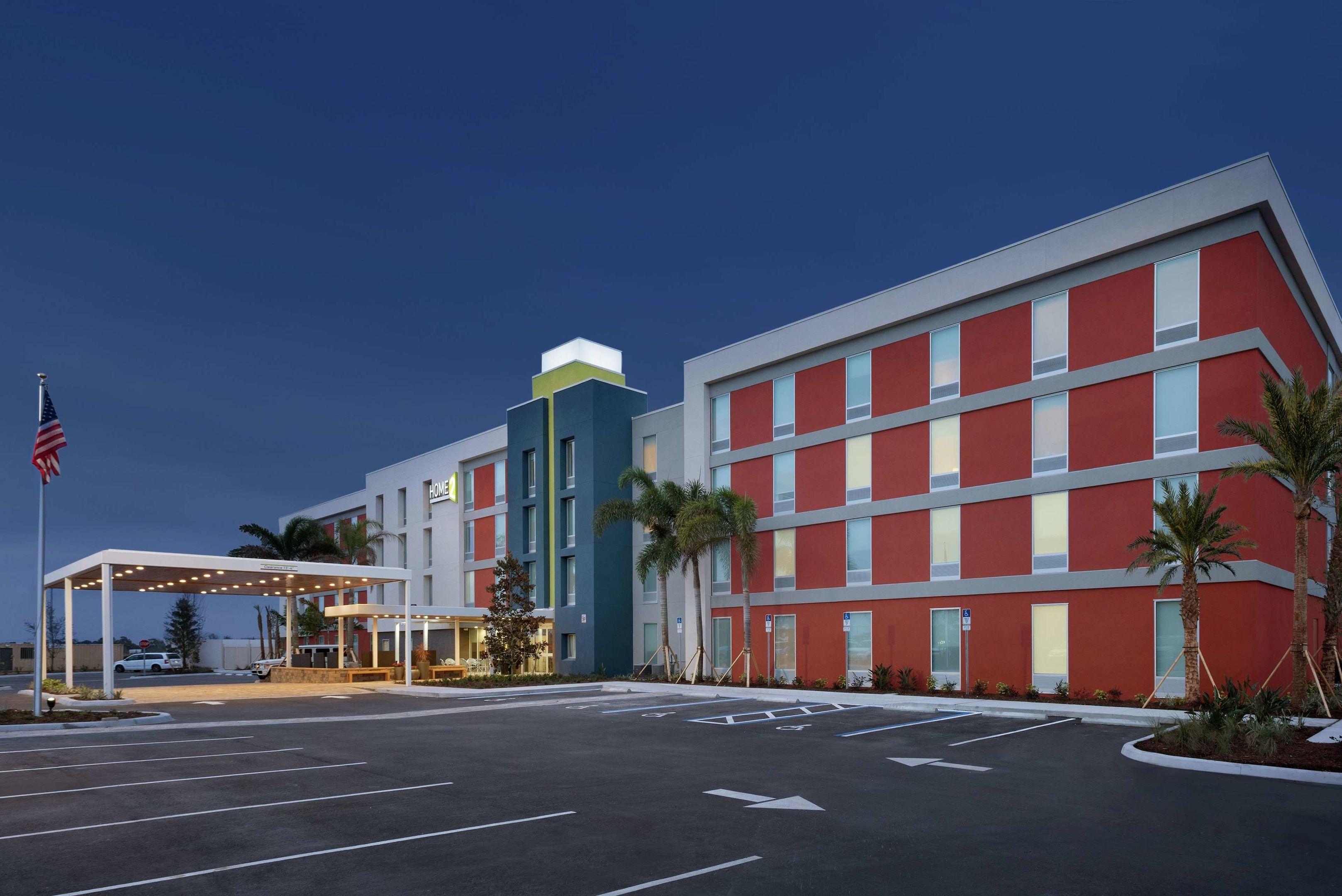 Home2 Suites by Hilton Orlando / International Drive South — photo 4