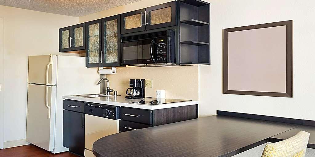 Sonesta Simply Suites Chicago Libertyville — photo 5