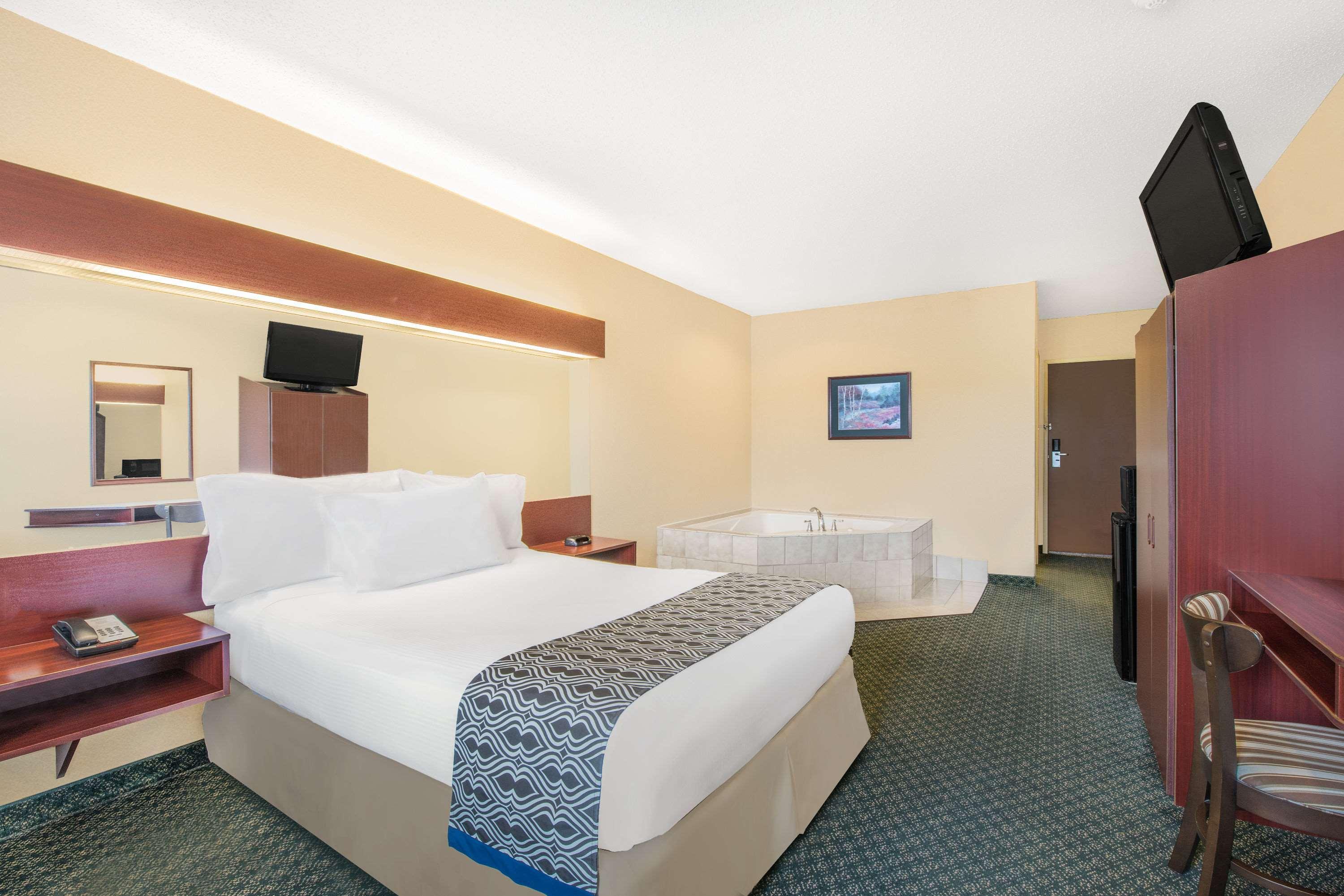 Microtel Hamburg — photo 5