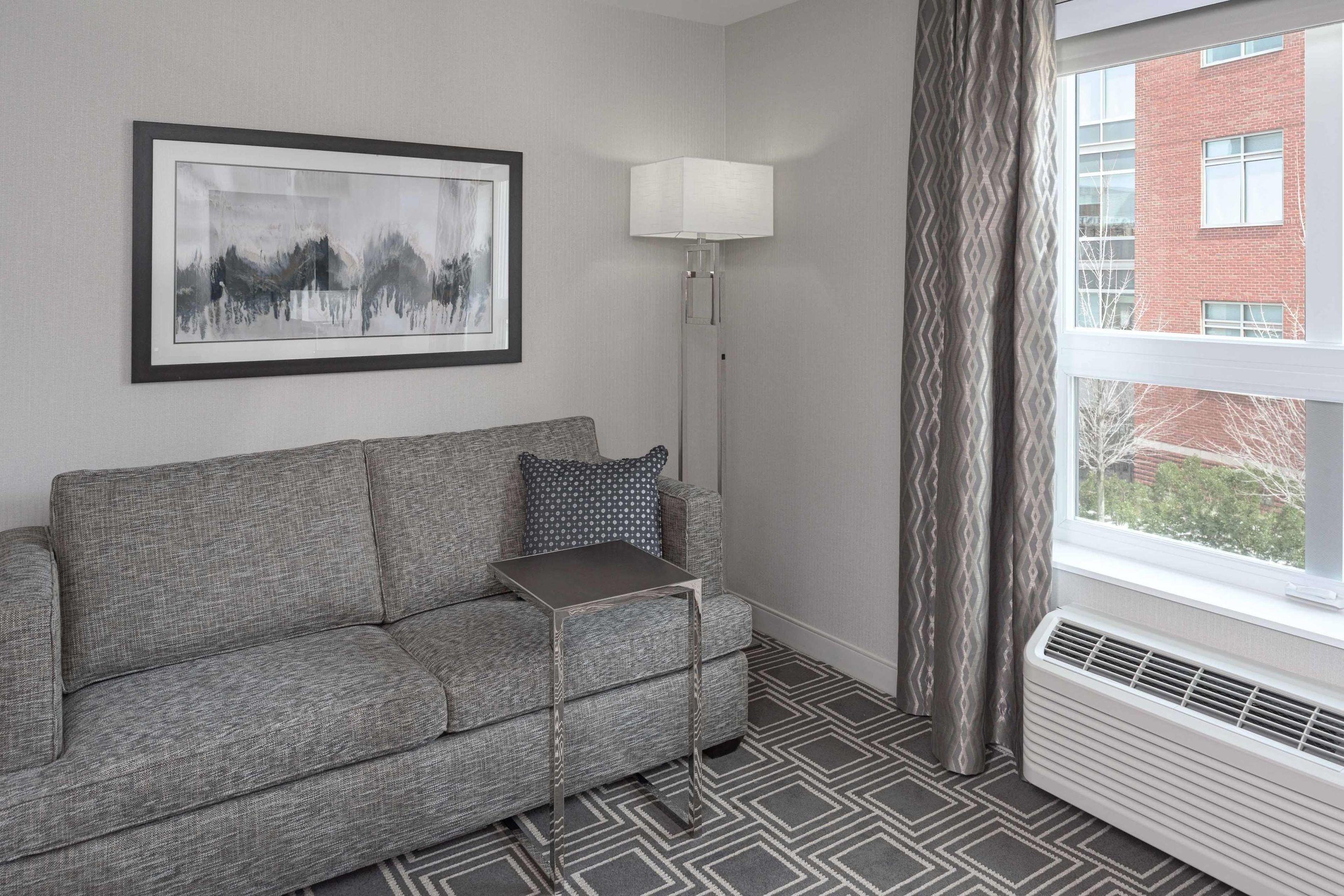 Hampton Inn & Suites Worcester — photo 5