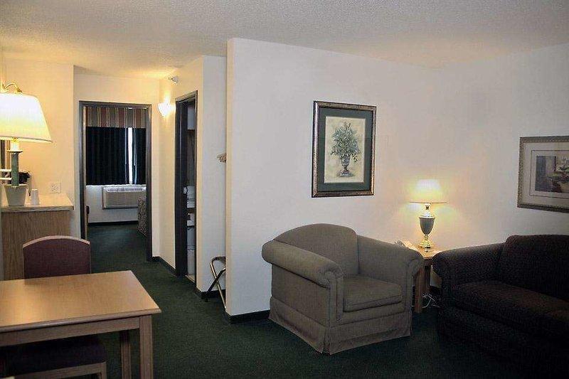 America's Best Inn - Annandale — photo 4