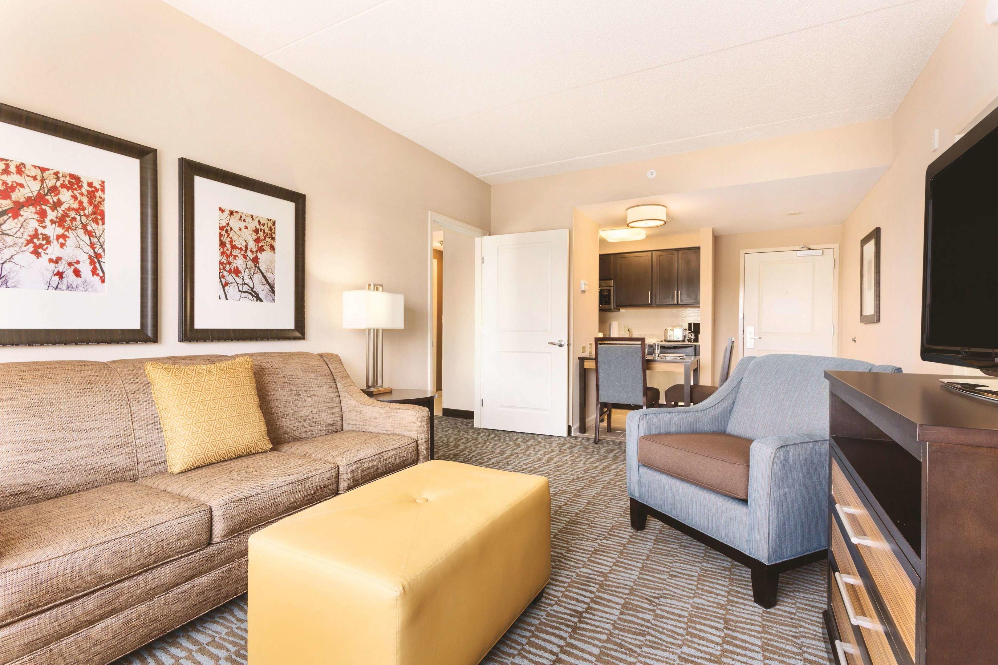 Homewood Suites by Hilton Atlanta Airport North — photo 3