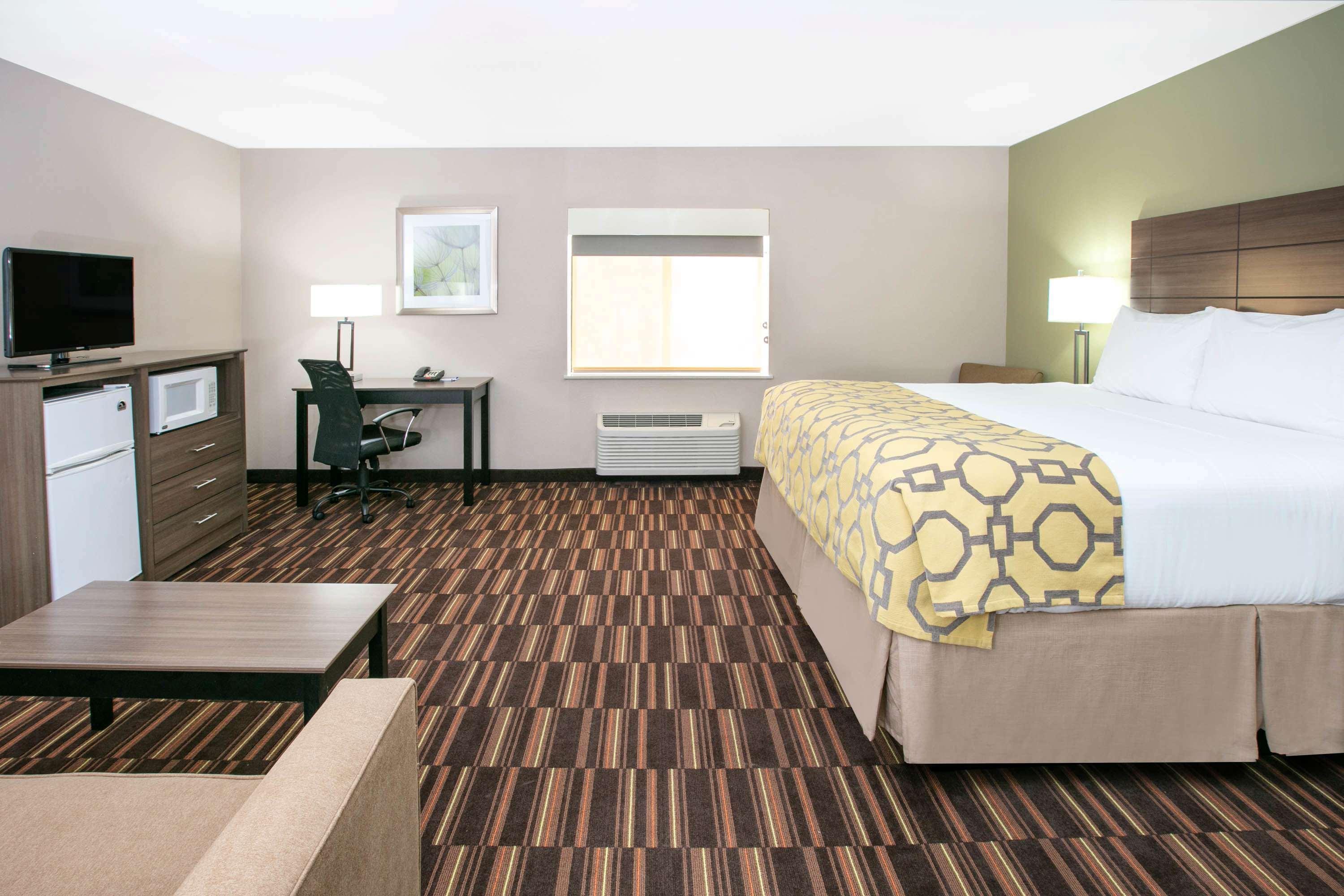 Baymont Inn & Suites Plano — photo 4