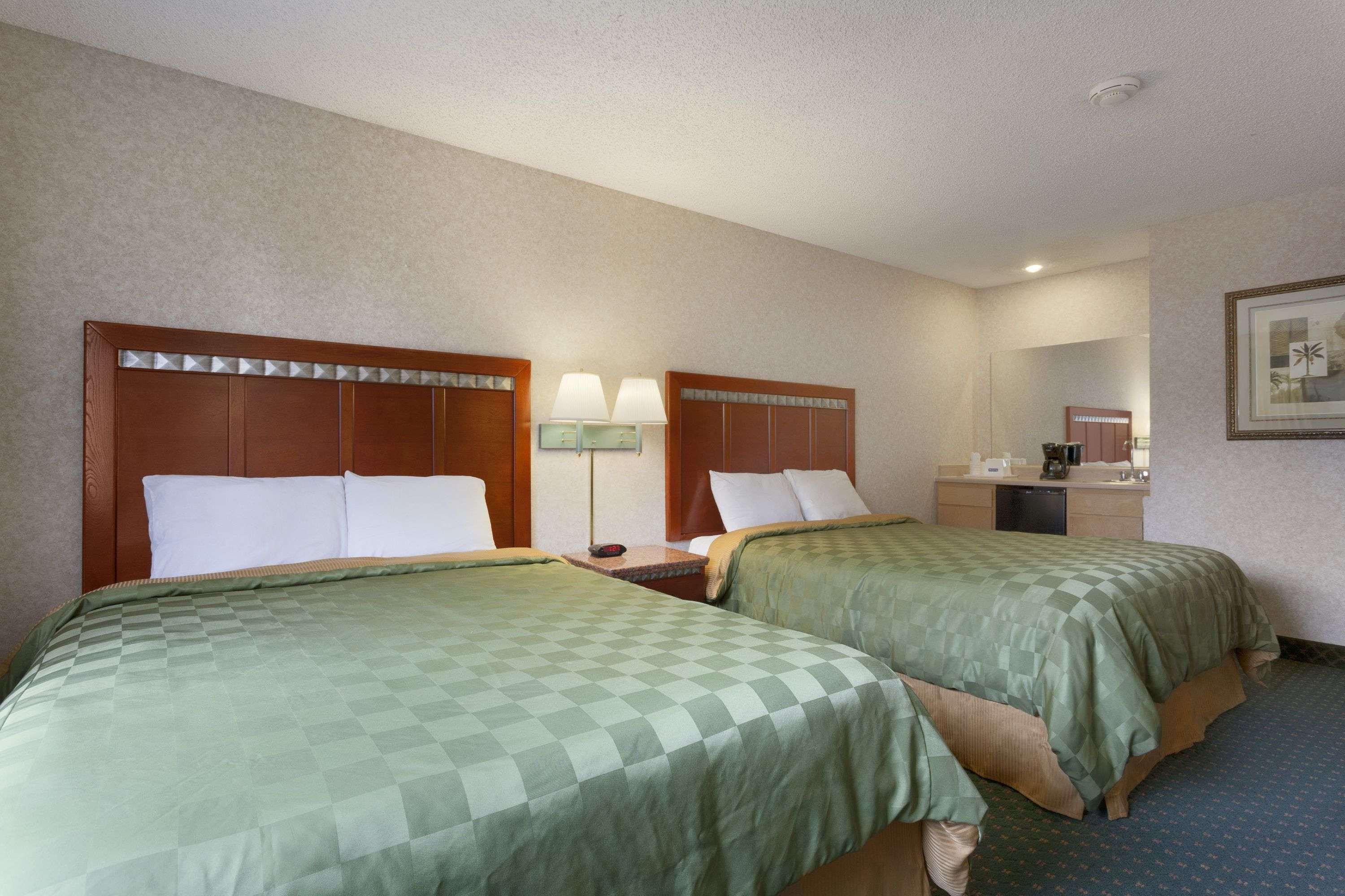 Travelodge by Wyndham Santa Clarita/Valencia — photo 5