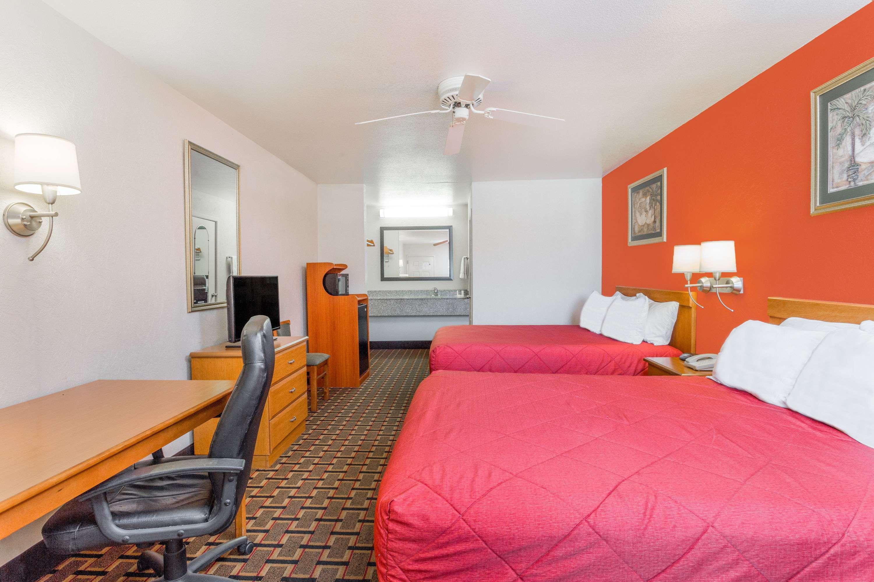Ramada Limited San Angelo — photo 5