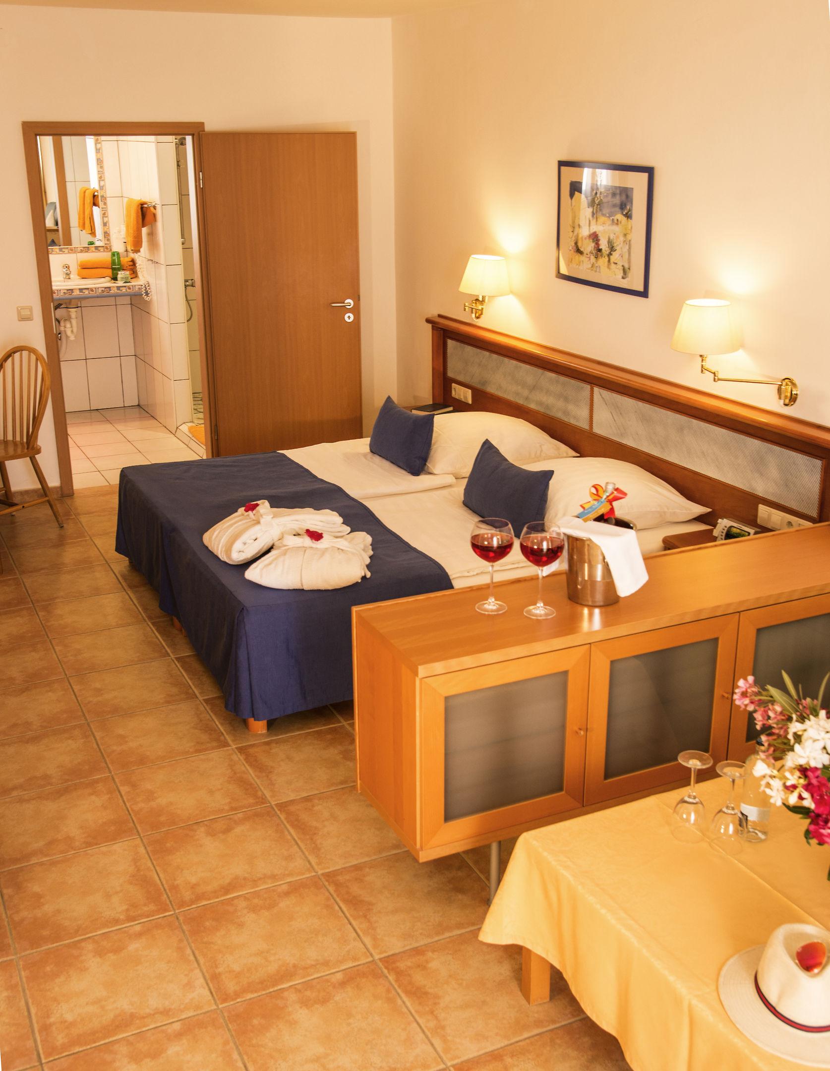 Marina Playa Suites — photo 3