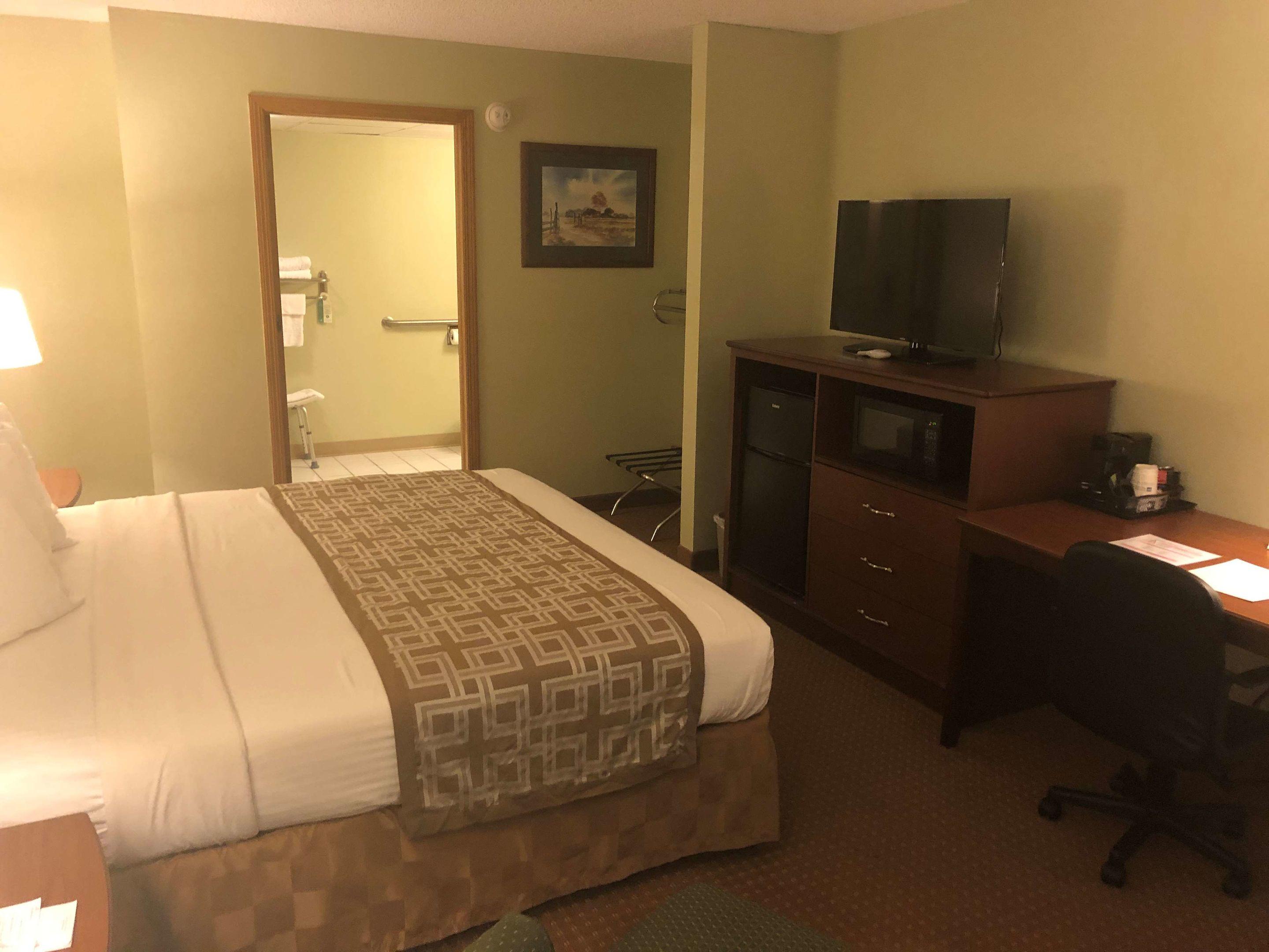 SureStay Plus Hotel by Best Western Poteau — photo 4
