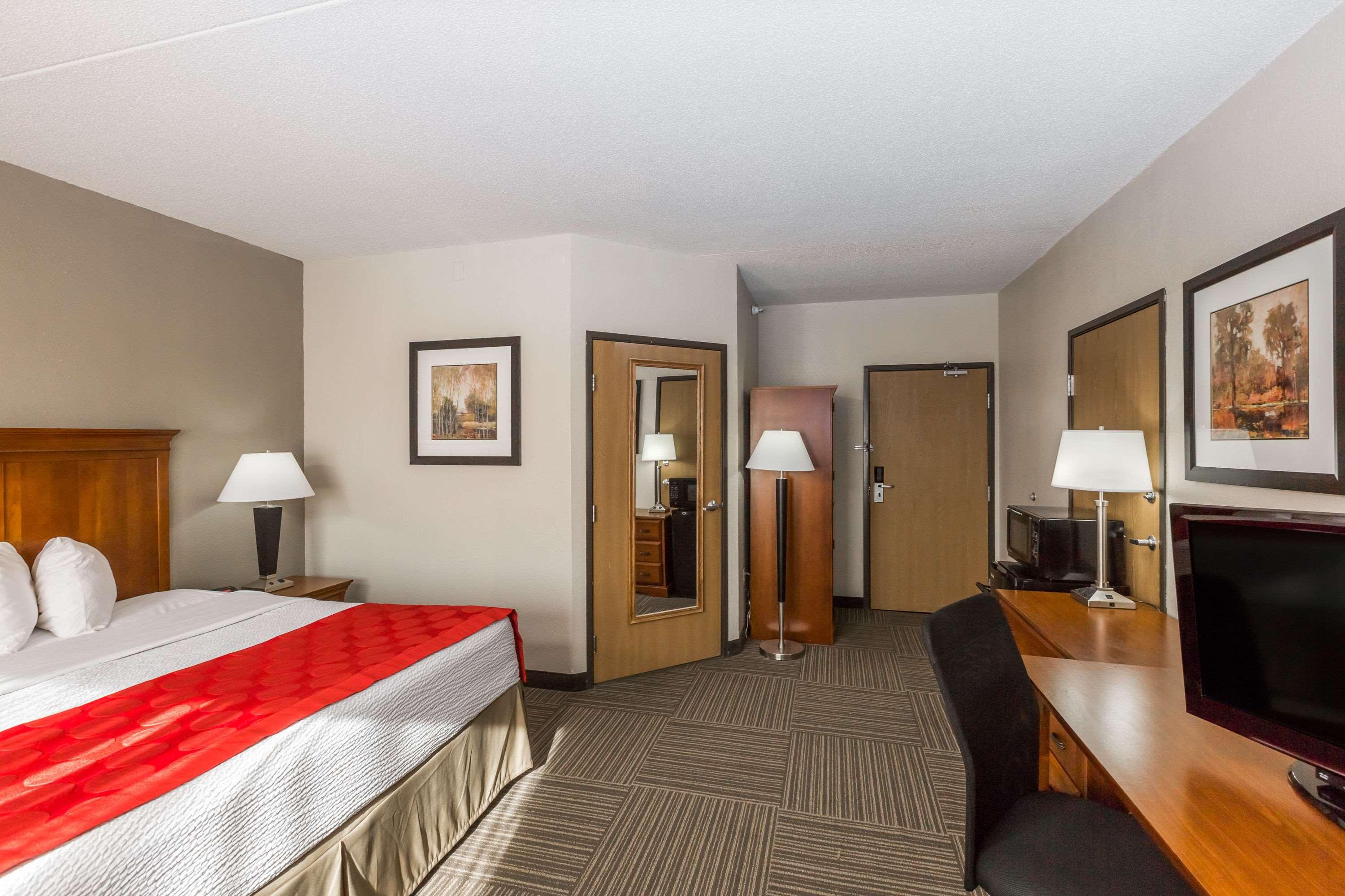 Ramada by Wyndham Platte City KCI Airport — photo 4