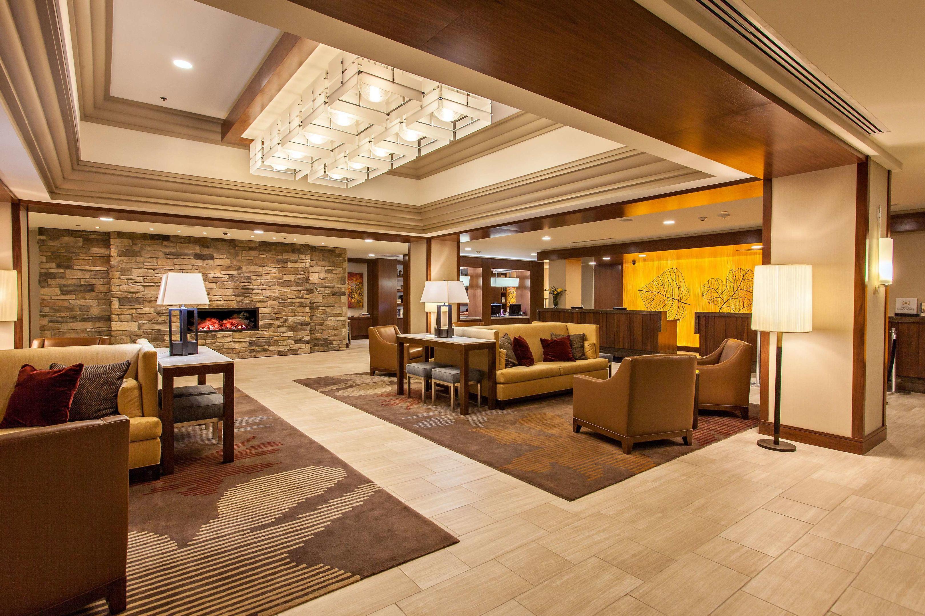 DoubleTree by Hilton Hotel Pittsburgh - Green Tree — photo 3